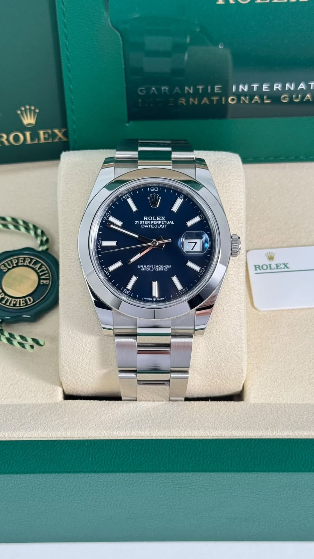 May be an image of wrist watch and text that says 'NTIE INTERNA ONAL ONALGUA GUA ROLEX 601 S CATEJUST ERFERFETU TUA AL FL ROLEX 45 7 4C ERTPINE SUPERLANTE TIFIED วานุ้น ROLEX し H'