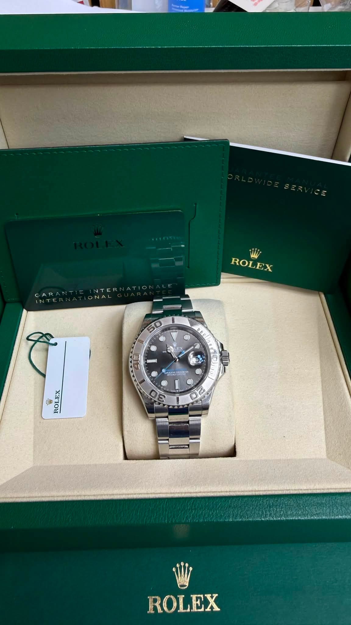 May be an image of wrist watch and text that says 'ROLEX 50 C o ជា DEE ml ل いう 1 A 4 ROLEX 30 A0 ROLEX'