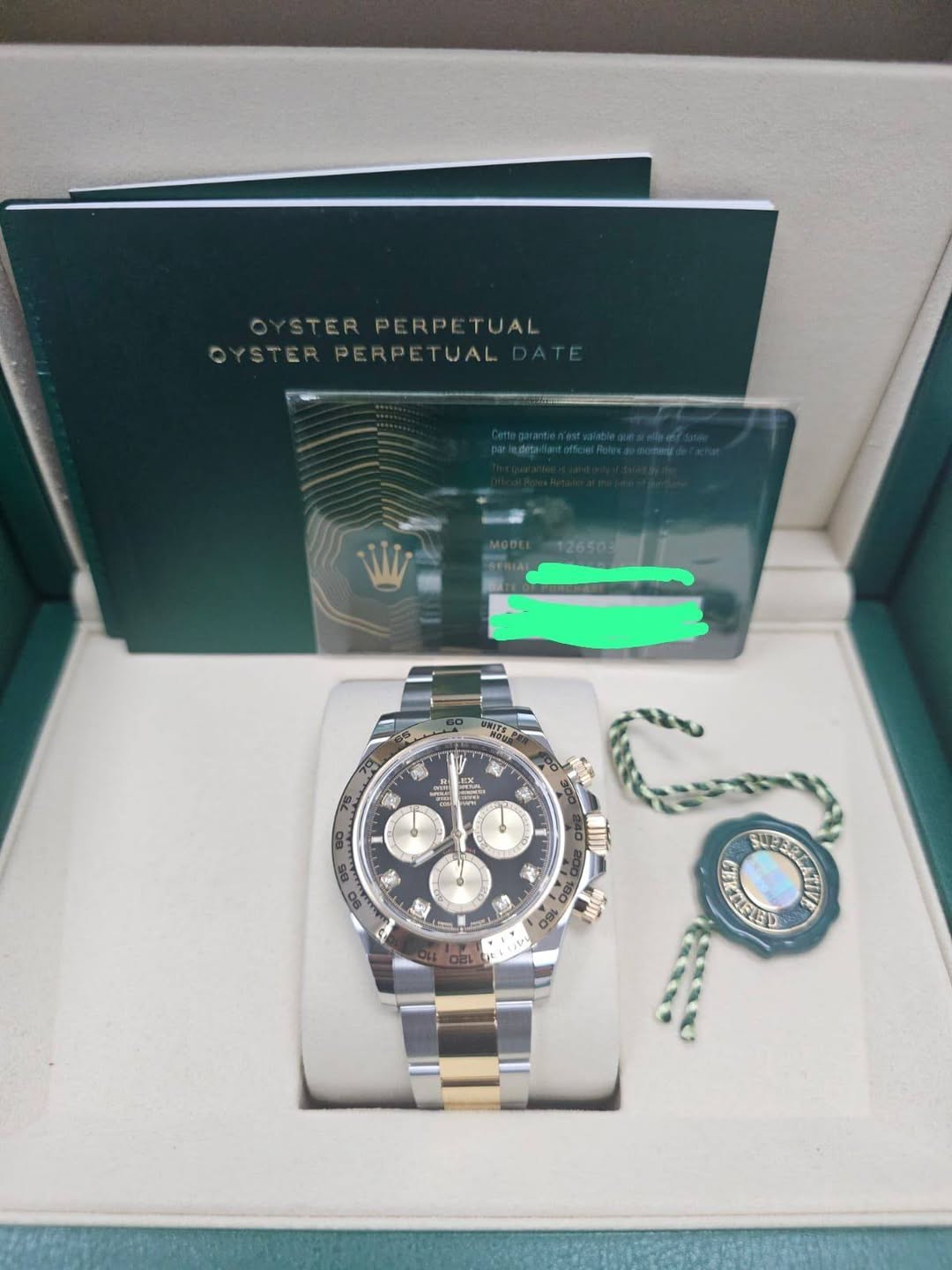 May be an image of wrist watch and text that says 'OYSTER YSTERPERPETUAL TER PERPE TUAL OYSTER YSTERPERPETUAL PERPETUAL 이니 PHG BO が 2 အ 19L CER RELED OEE'