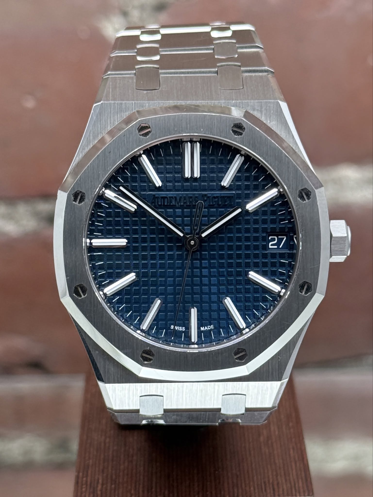 May be an image of wrist watch and text that says '27 27 م NISS MADE 5'