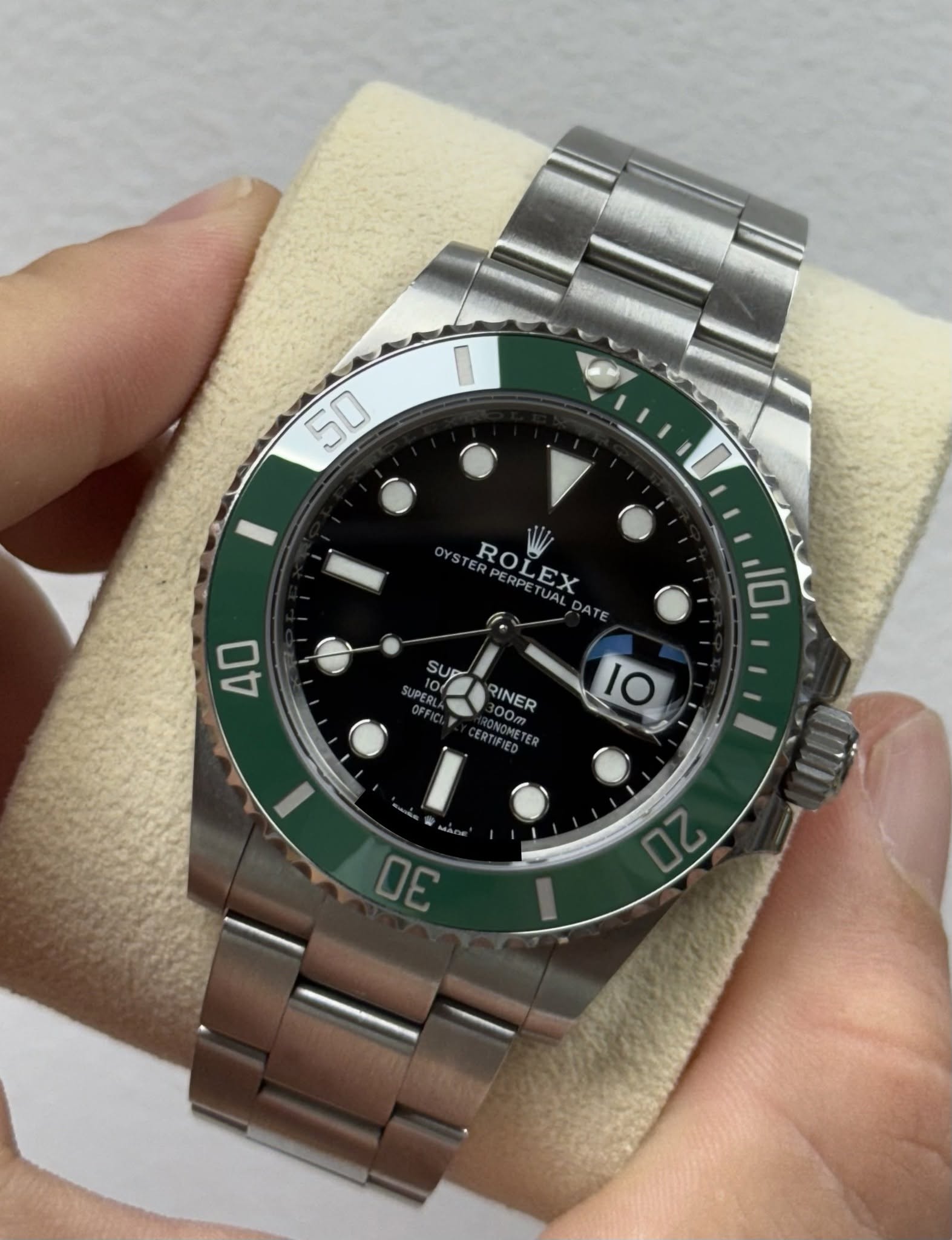 May be an image of wrist watch and text that says '50 OYSTER TERPERPETURT RPE PERPET STERPERPEX AL DATE ROLEX PET RPER PER 10 40 SU UPERL ARGM DERI 10 10 300m ONOMETE AMANICTE…