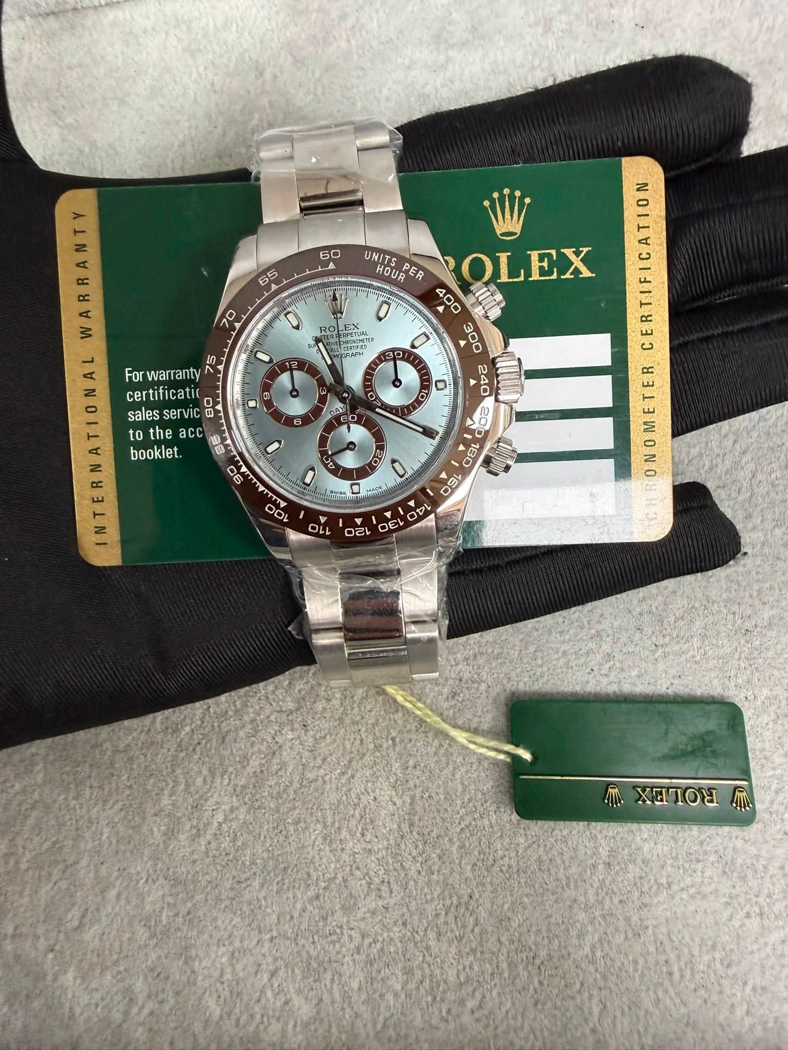 May be an image of wrist watch and text that says '60 65 70 RO TETIAL ZRAPH MeNO WARRANTY INTERNATIONAL Forwarranty varranty certificatic sales servic salesservic 0 日 acc…