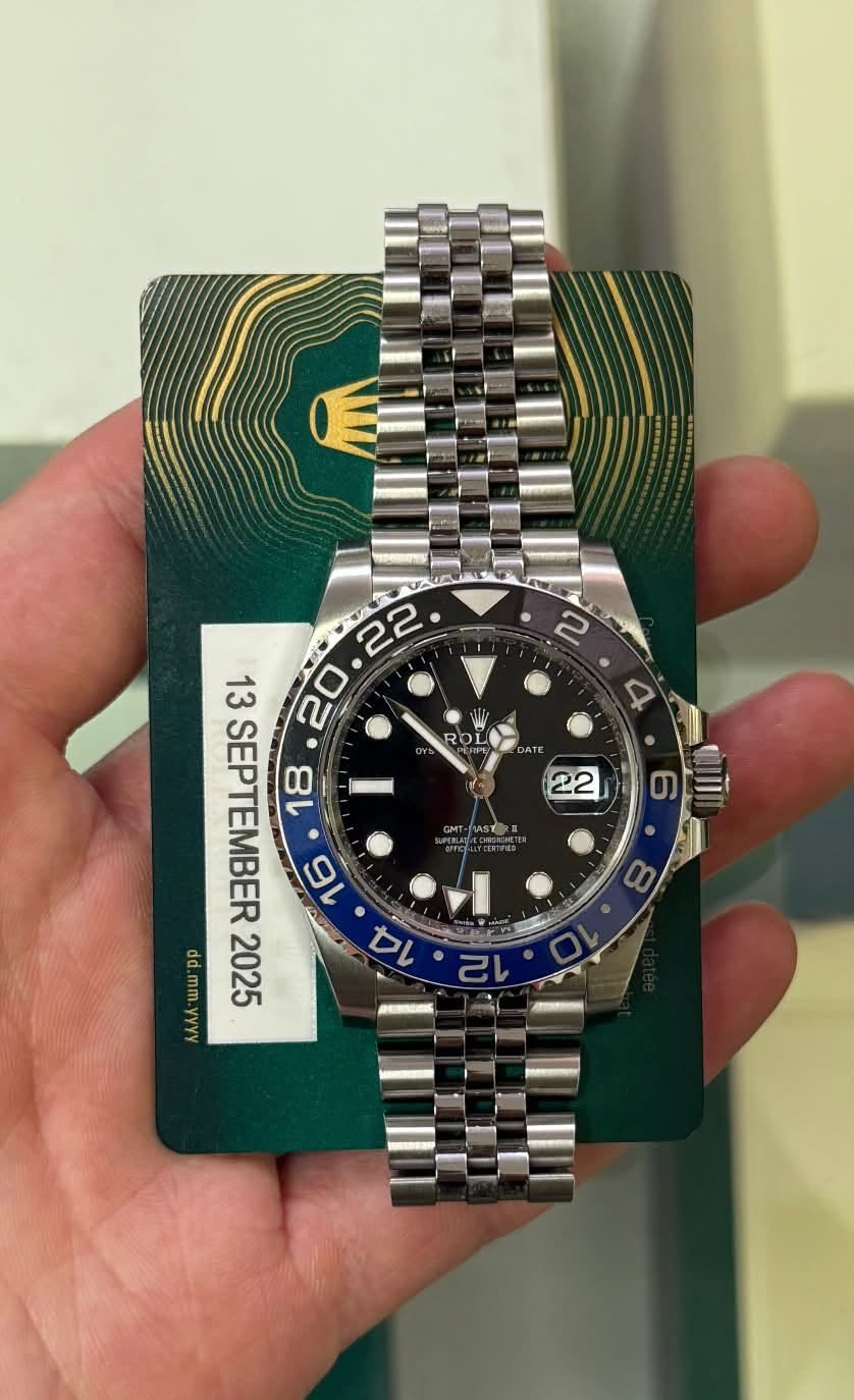 May be an image of wrist watch and text that says '2 ROL 22 22 εν 20 0 SEPTEMBER 18 6 dd. 2025 14 mm -yyyy ത 8 ቦ'
