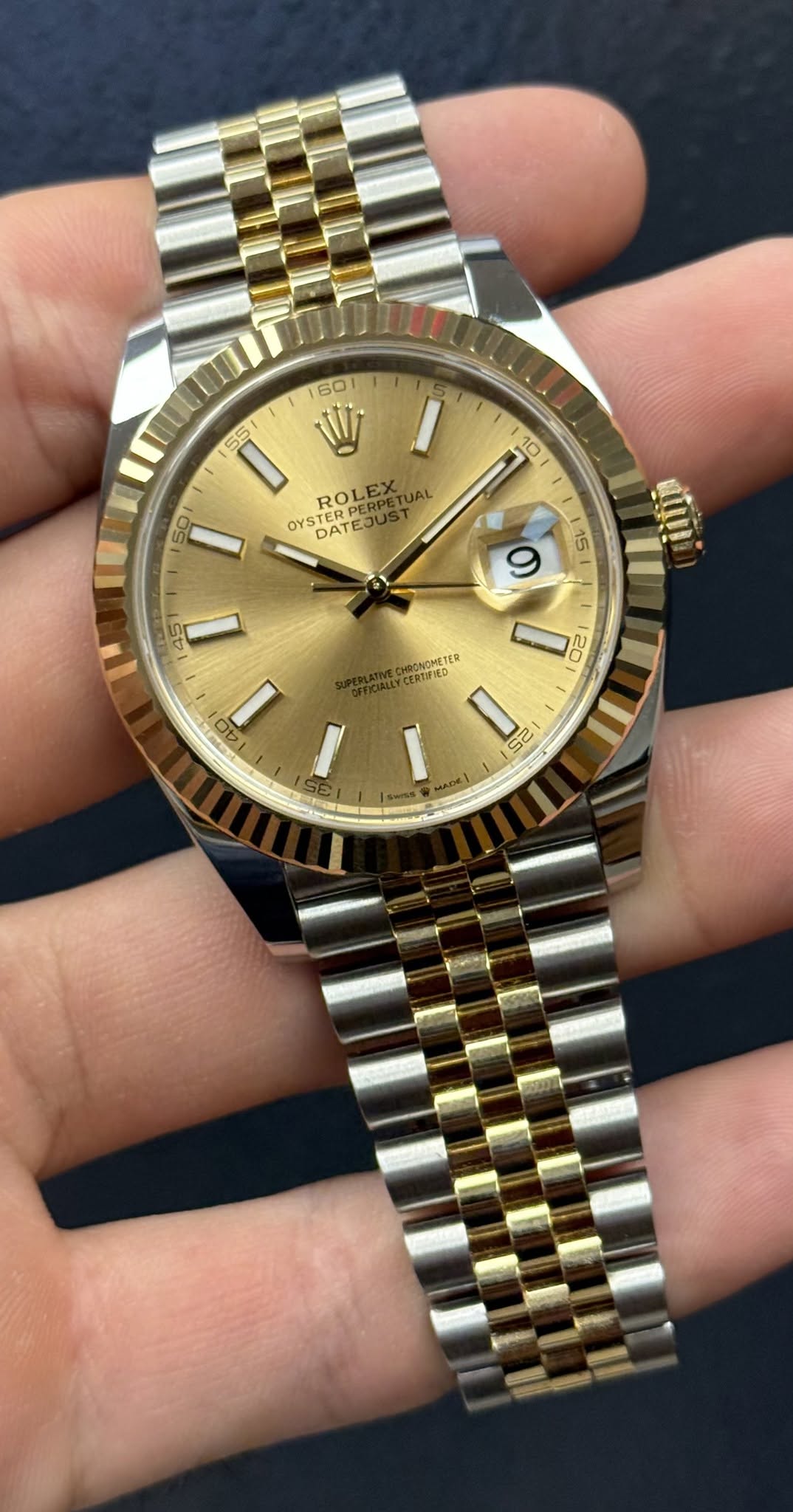 May be an image of wrist watch and text that says '55 10 60 W ROLEX RPERPETUAL EX TUAL OLEX OYSTE OYSTE STED ERPETUA ISTER DATE CERTIFIED NOMETER 7토모 HEDNOWE 22 ក 20 40 Se ሰና UA…