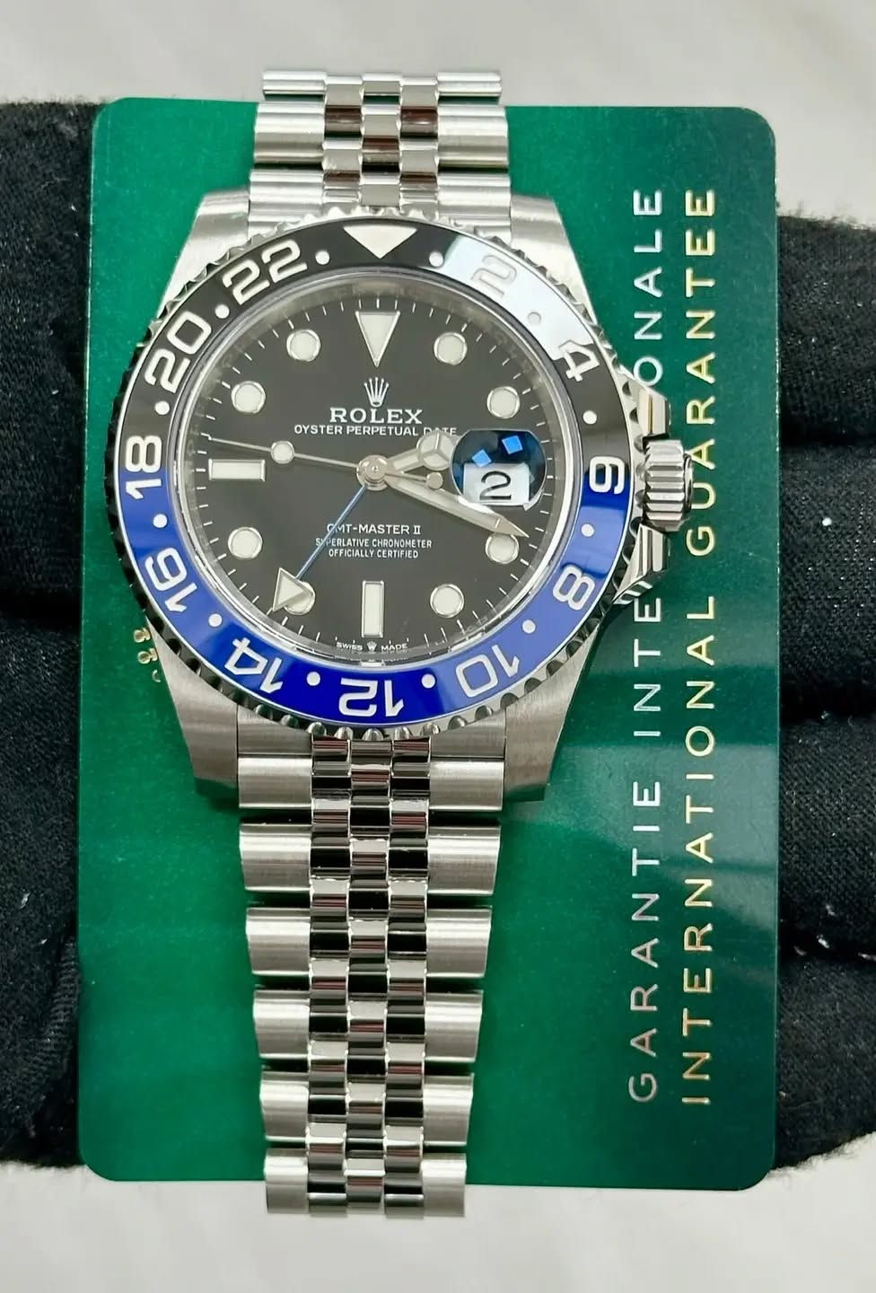 May be an image of wrist watch and text that says '2 22 20 ROLEX RO EX OYSTER OYSTERPERPETU, PERPETUAL ETUAL 18 2 -MASTER OFFICIALL OFFICIALLYCERTIFIE COERETE 16 으유 งินาอี ธนานจ…