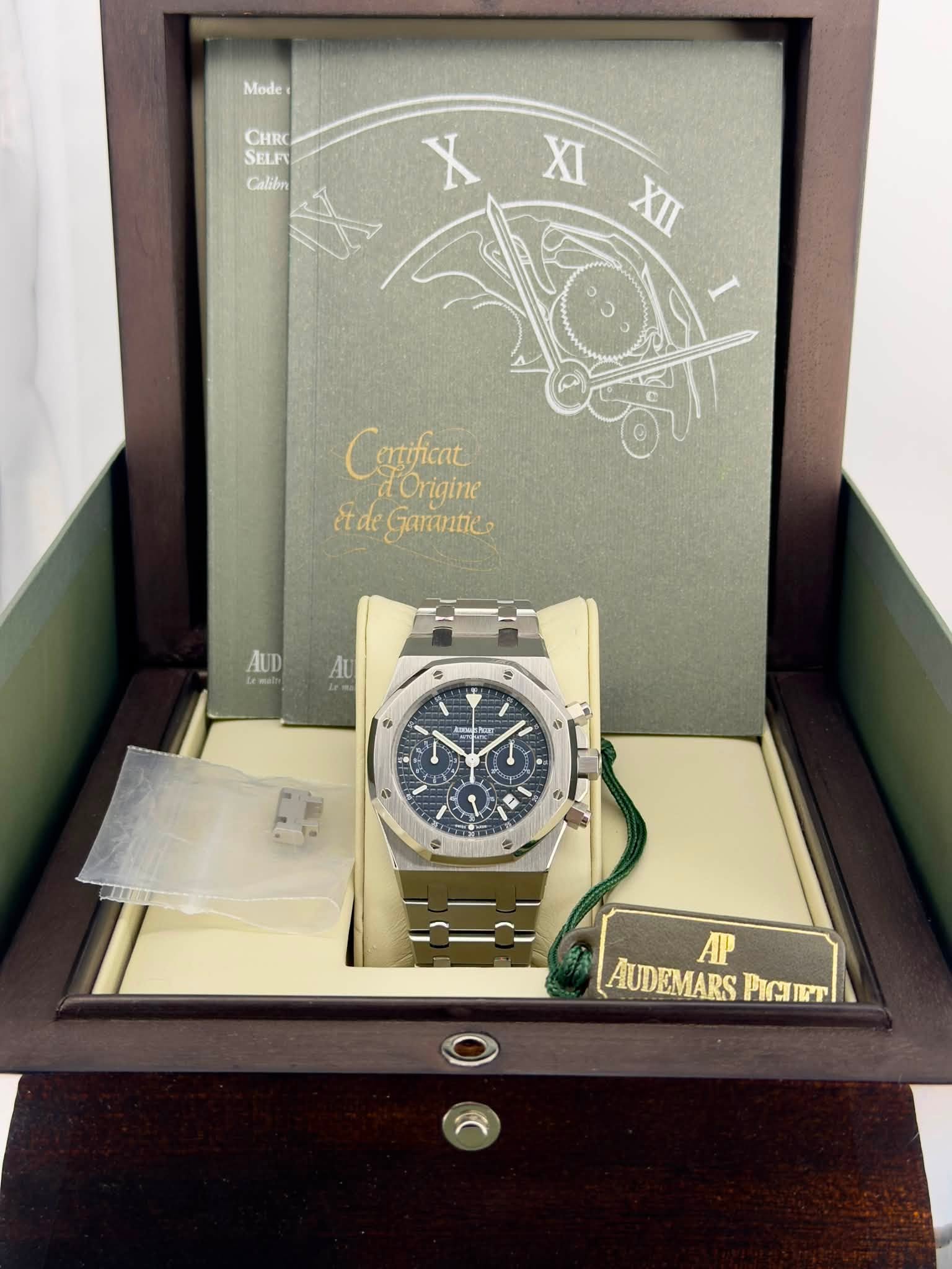 May be an image of wrist watch and text that says 'Mode CHRC SELFT Calibn X XI XII CaTucac dOrigine itde Gamntie AUD AU - 9 3 I 4 전수 世味 24 + 4 3 বনা 순 2 AP AUDEMARS AUDEMARSPICITET…
