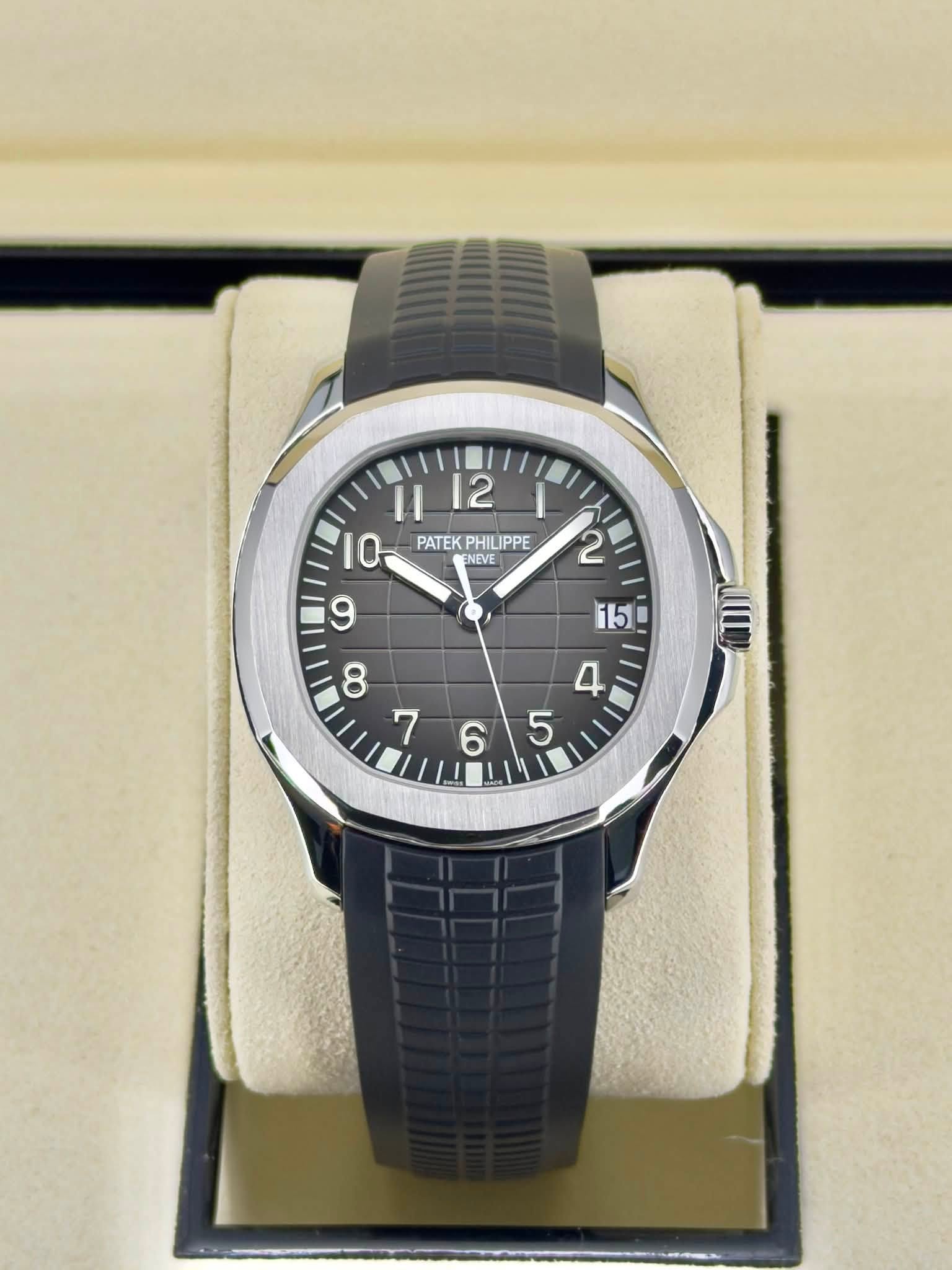 May be an image of wrist watch and text that says '112 2 10 PATEKPHILIPPE PATEK PHILIPPE ENEVE 9 2 15 ထ '