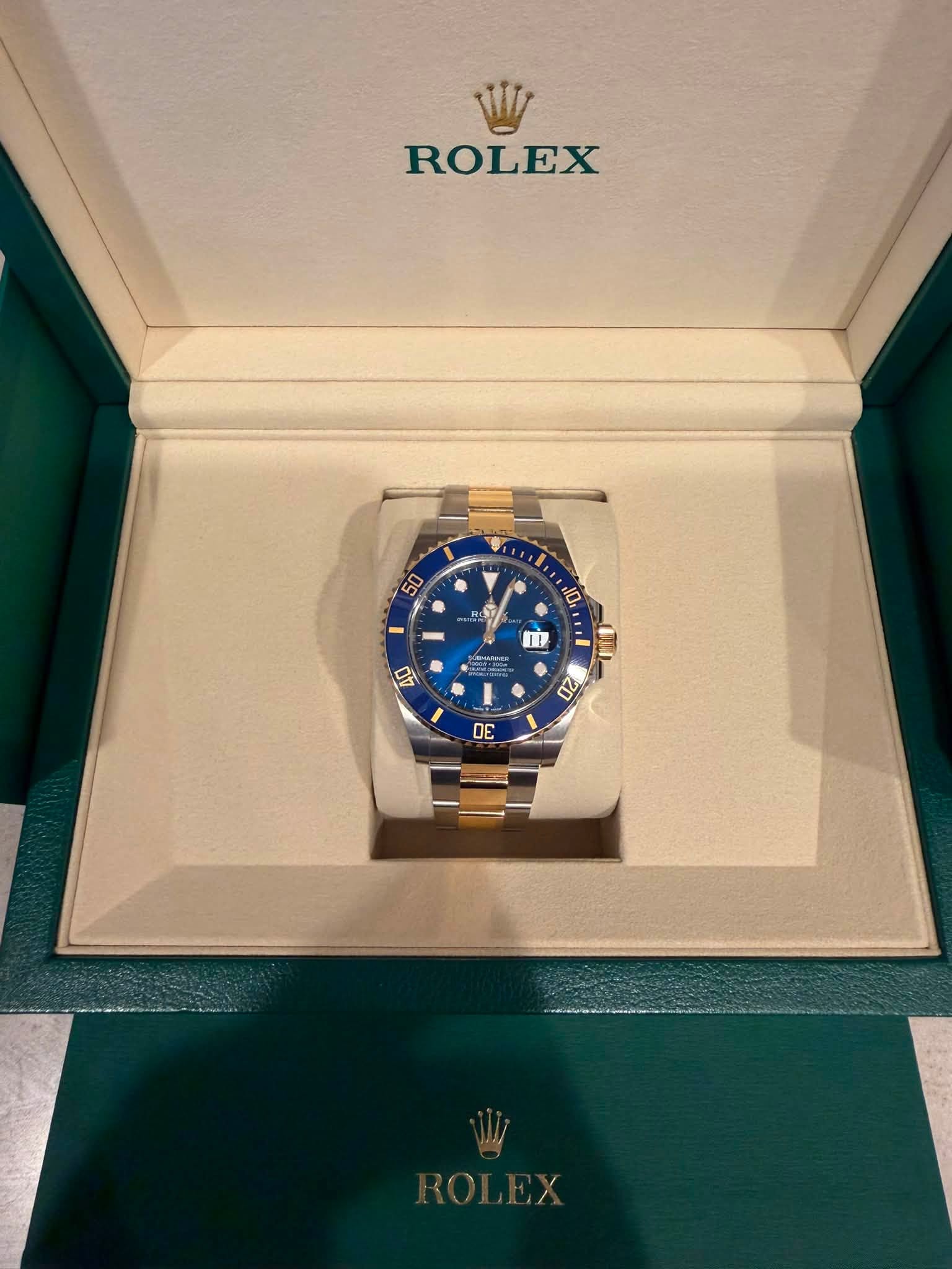 May be an image of wrist watch and text that says 'ROLEX 50 10, m 間 40 2 لم 20 30'