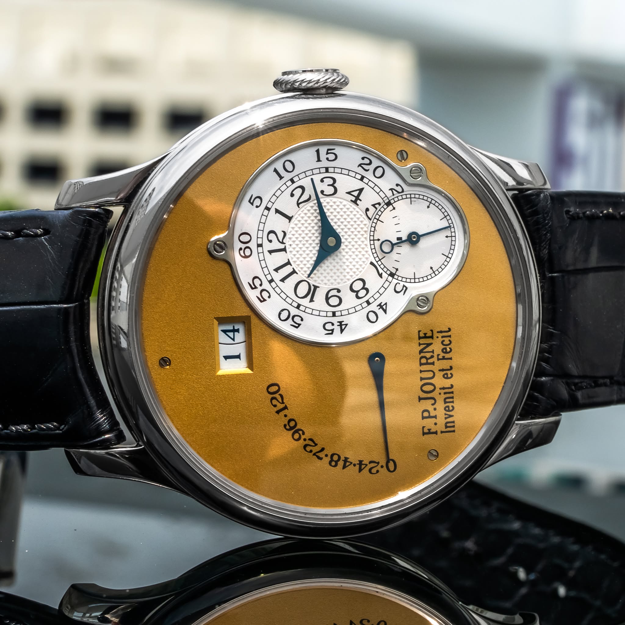 May be an image of wrist watch and text that says '2 15 10 mm S Co 50 人 立 45 방교 F.P.JOURNE InvenitelFecit el Fecit Invenit D 22'