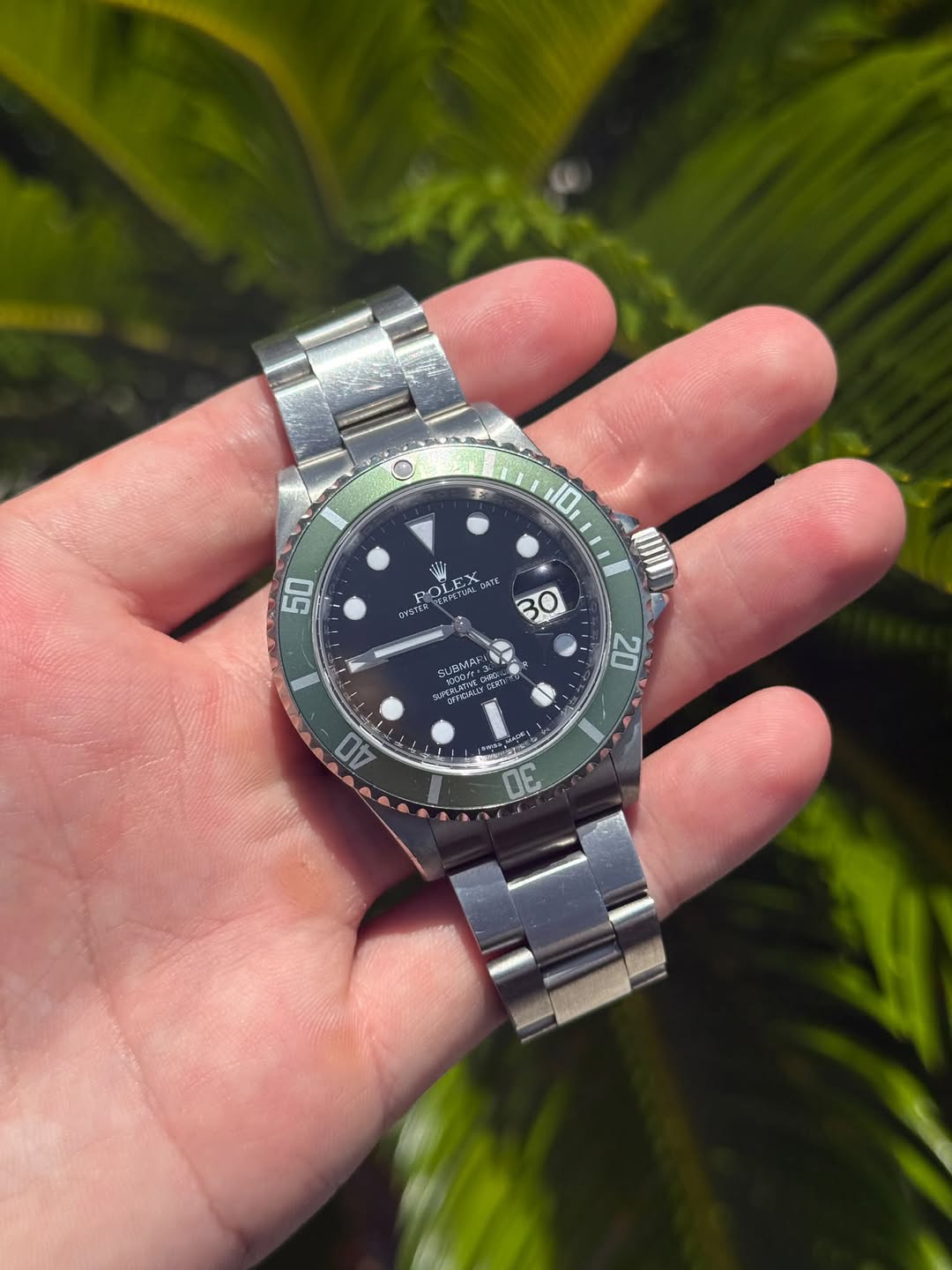 May be an image of wrist watch and text that says 'E 10I שש F i 50 BO ኒጵ 20 40 30'