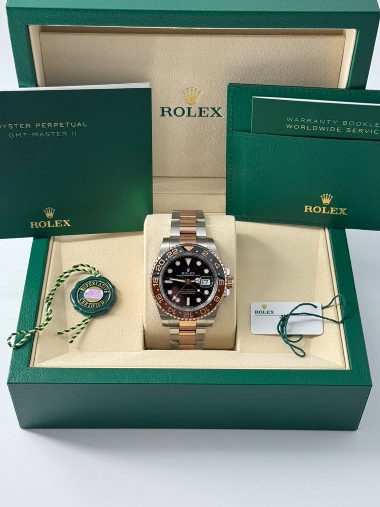 May be an image of wrist watch and text that says 'STERPERPETUAL ROLEX WARRANTY WORLDWIDESERVI WORLDWIDE SERVI ROLEX ROLEX ۲ SFERLAT ATIFED 0 E ROLEX ROL'