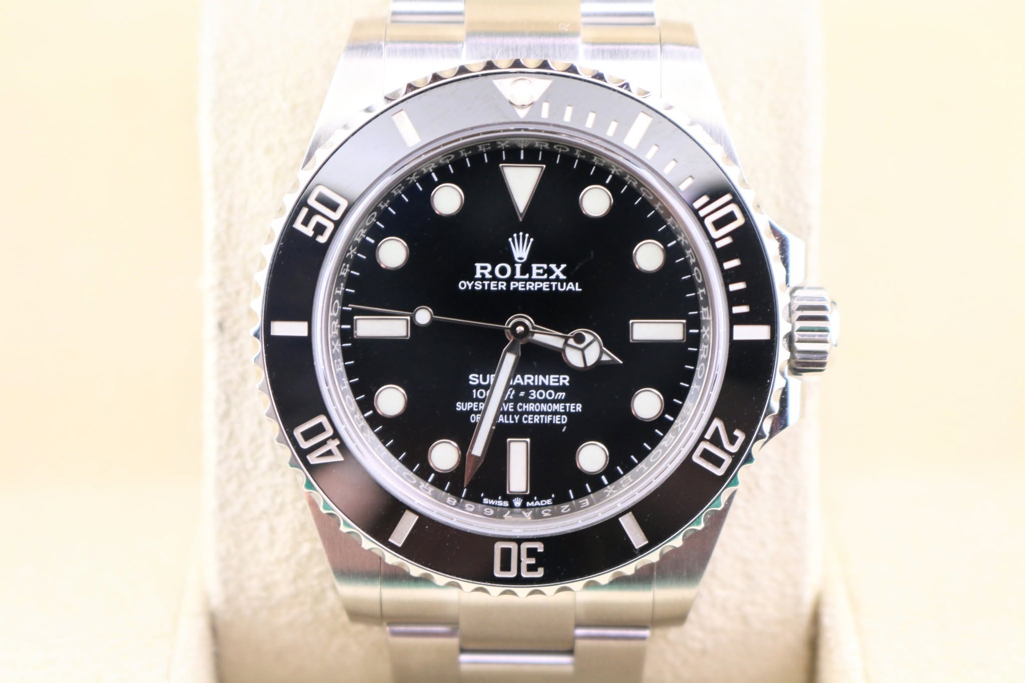 May be an image of wrist watch and text that says '50 ROLEX EX OYSTER YSTERPERPETUA PERPE TUAL 10 SUI SUPER 40 ARINER 300m CHRONOMET TER ALLY CERTIFIED SwIss I MADE 30 20'