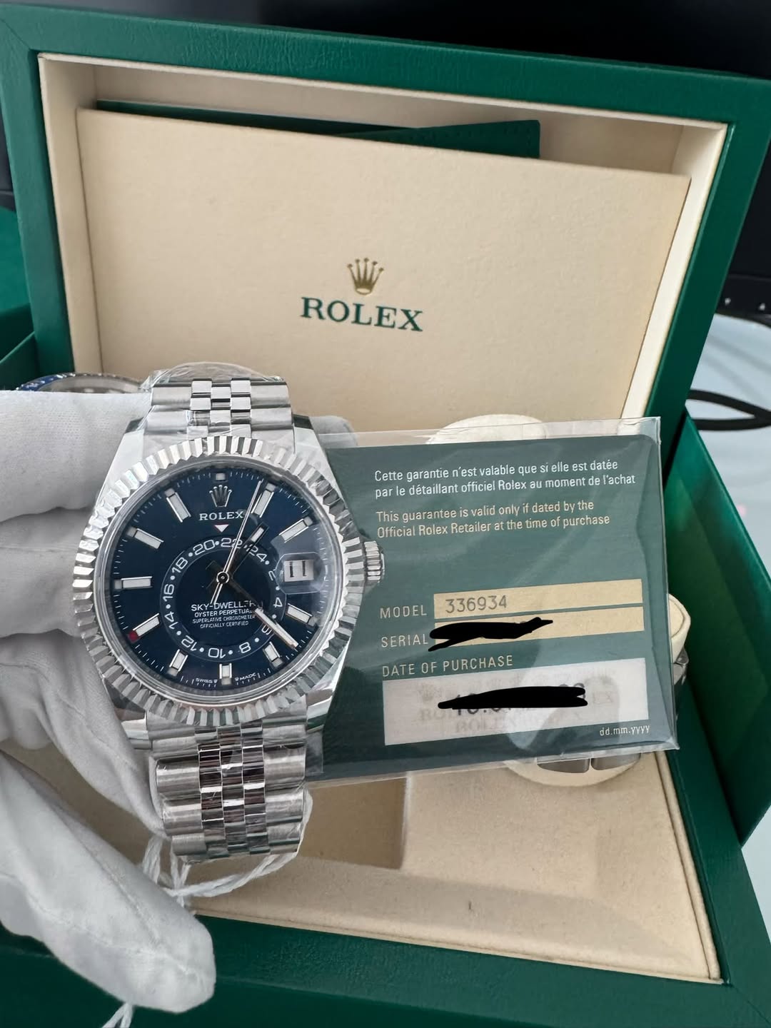 May be an image of wrist watch and text that says 'ROLEX ROL Cette garantie n'est valabie que elle est st datée moment de l'achat par détaillant officiel Rolex 20 18 16 This…