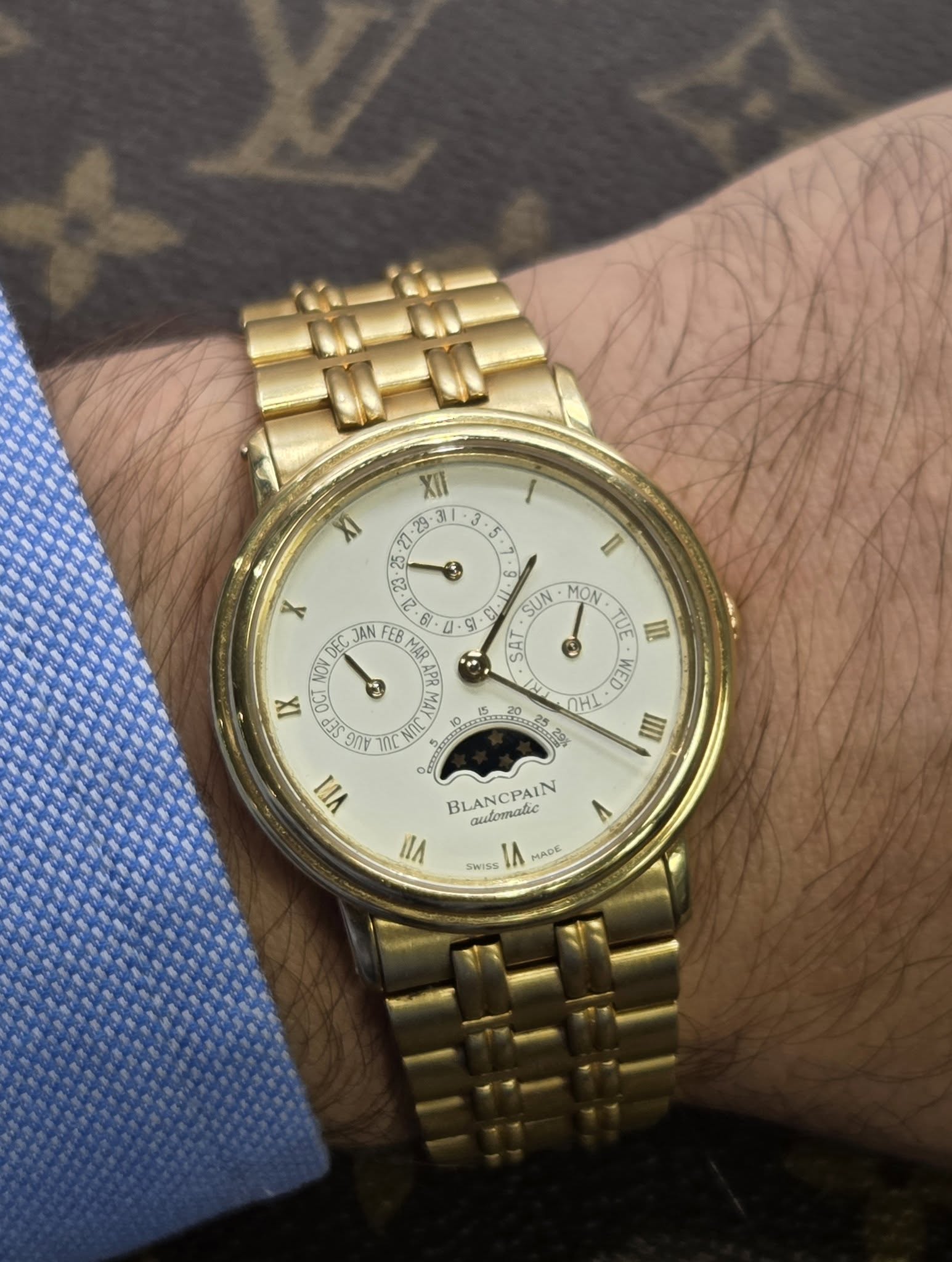 May be an image of wrist watch and text that says '3 H XI -29 29 5 م X 6/. NOVD DEC DEC JAN EB IX OCI لشر ግባ VII SUN MON TU m SA WED THI 20% III 1 W ۴ ែរ BLANCPAIN autematic ዘለ…