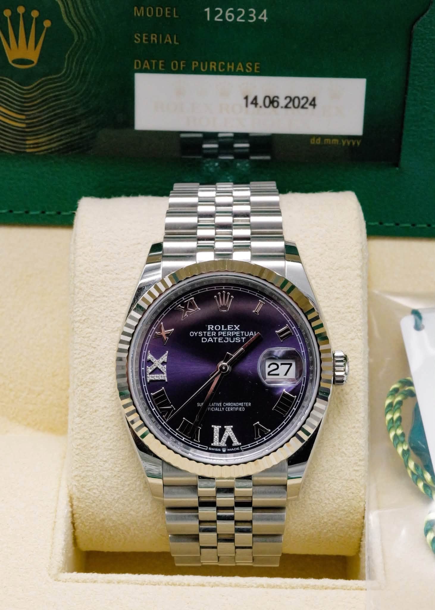 May be an image of wrist watch and text that says ' ROLEX RPE PERPETU PERPET DET JAI E) OYSTE DATEJUST వజైజ్ 27 X'
