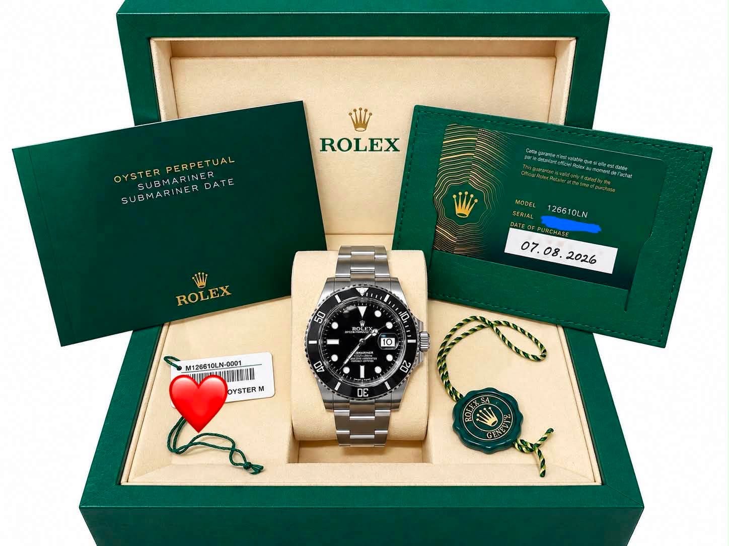 May be an image of wrist watch and text that says 'OYSTER PERPETUAL OYSTERPERPETUAL TUAL SUBMARINER YSMAMARINER SUBMARINERDATE DATE SUBMARINER ROLEX Cetegorante NG…