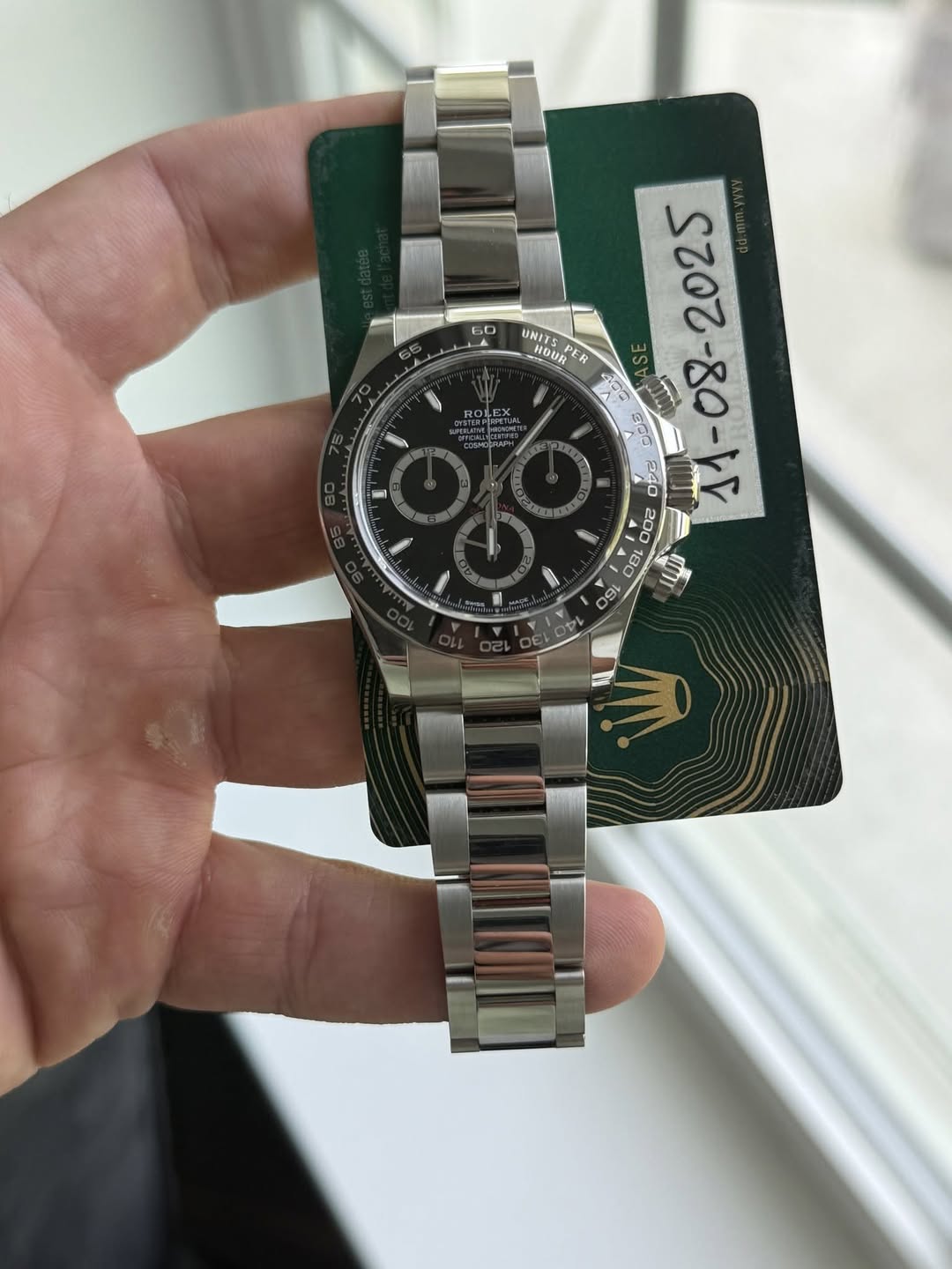May be an image of wrist watch and text that says '60 UNIT: HOUR PER R ๑๐๐ N o 200 DJ 200 0B 180 9'