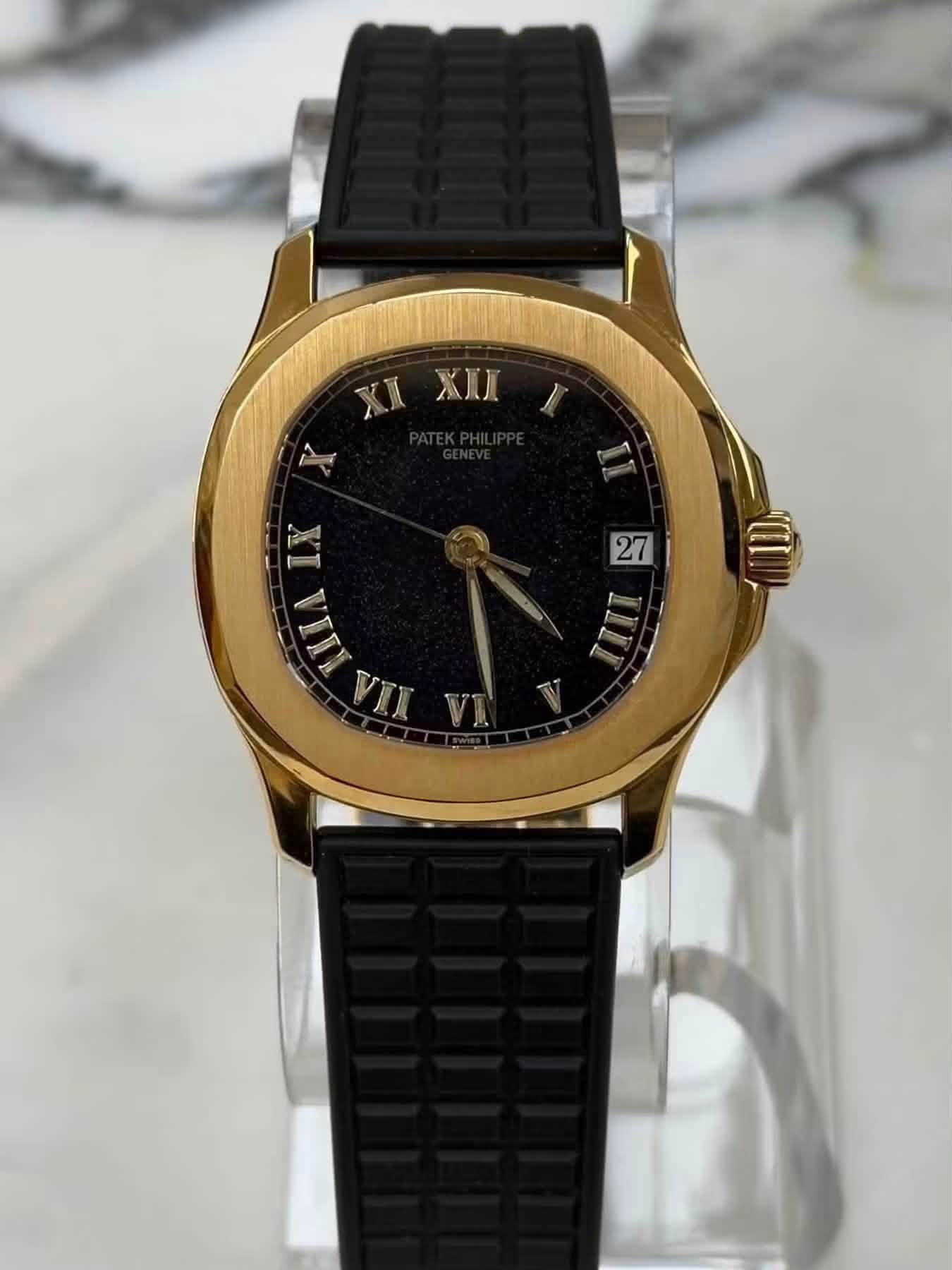 May be an image of wrist watch and text that says 'XII 27 X X IX VIIK VIIIVI VIL'