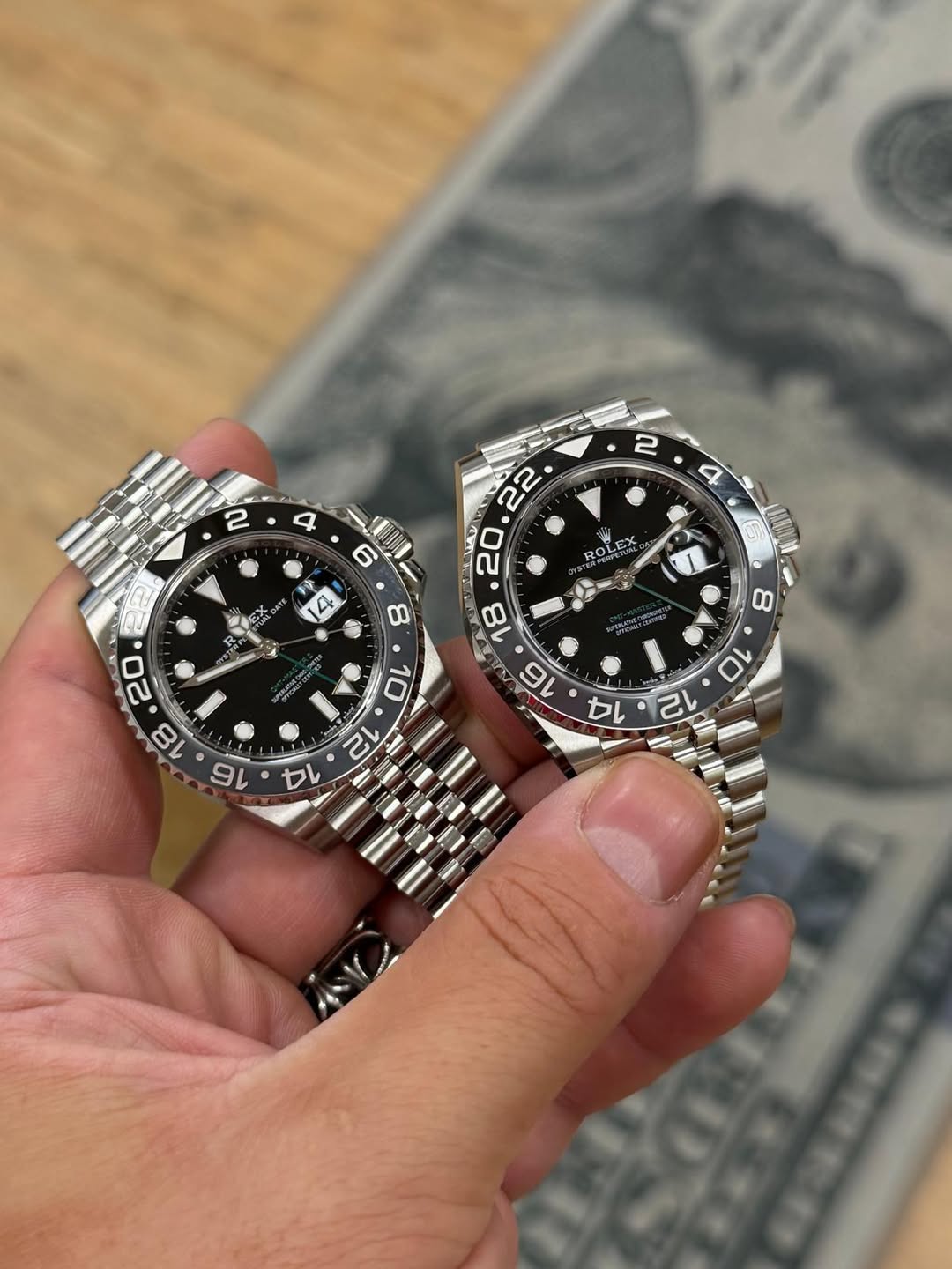 May be an image of wrist watch and text that says '2 4 4 6 RO RLES Oio 4 台 እህገኤሶ OEATO XD 8 POIR 20 18 16 O οι '
