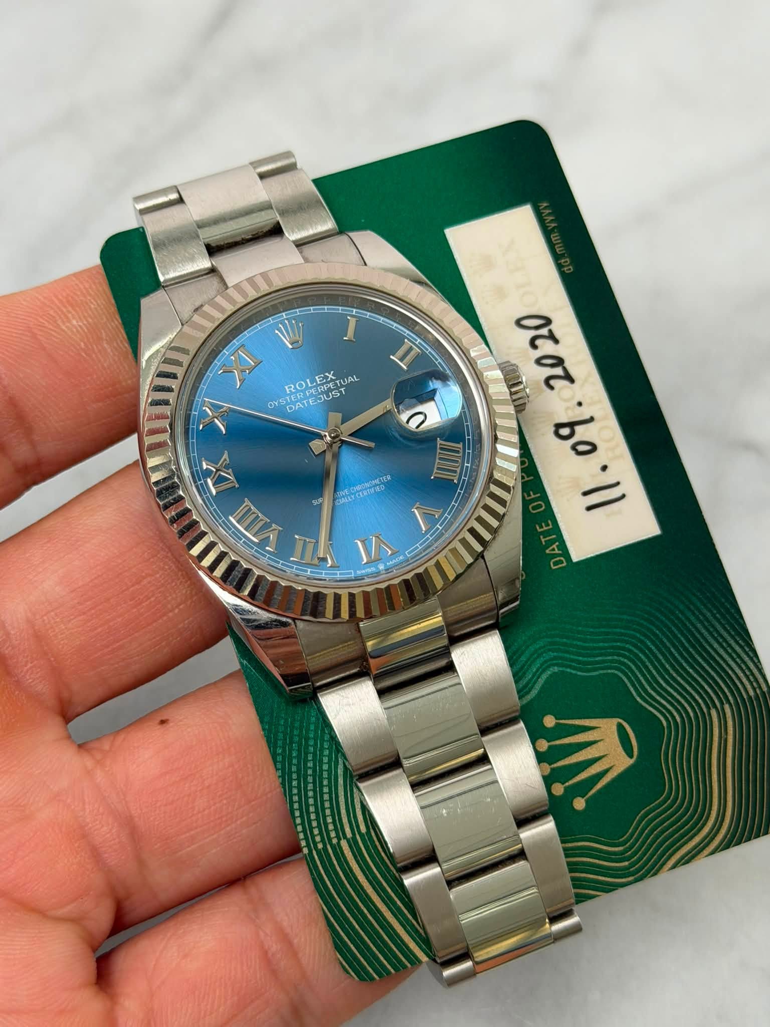 May be an image of wrist watch and text that says 'I 三川 XI ROLEX TERPERPETU . RO LEX APERIST PERPET דפשע UAL OYST VSTERT TERPE PAT DATER IX VIII 自 77 すき π VI V ١ 新理 οτοτ bo…