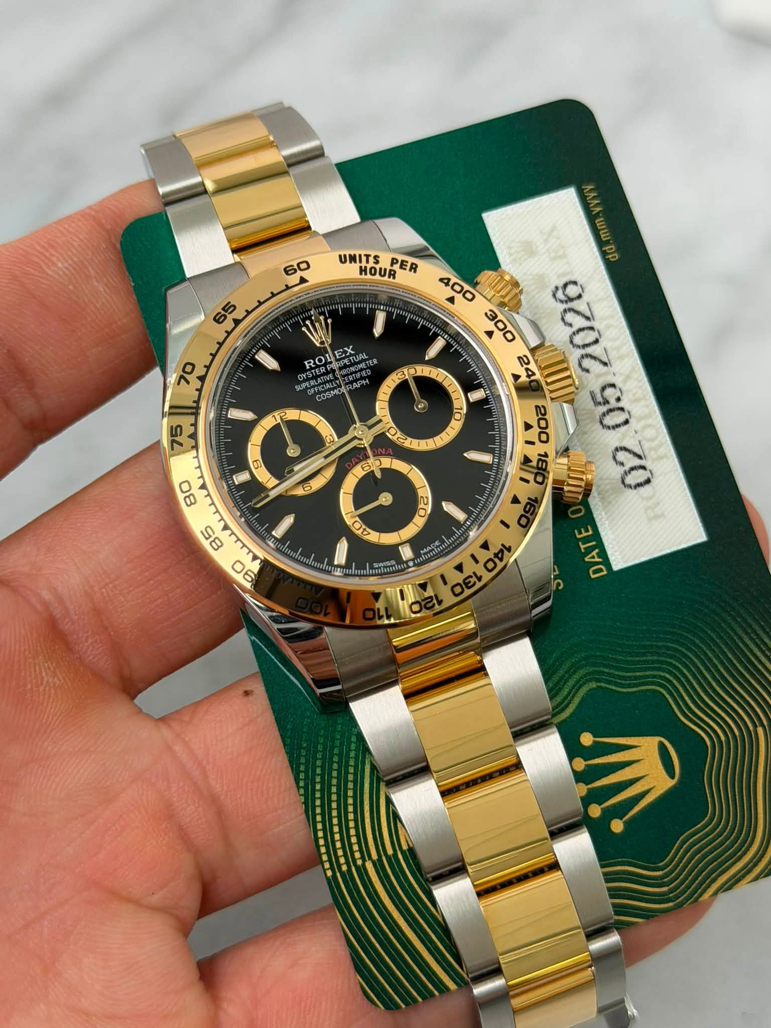 May be an image of wrist watch and text that says '60 UNITS HOUR PER 65 70 ROLE 重 R3 0.2 ی Ga UIT 90 2222 10O 200 10 มัก 20 5 5L O 20 0V A 140 E ㅛ DA'