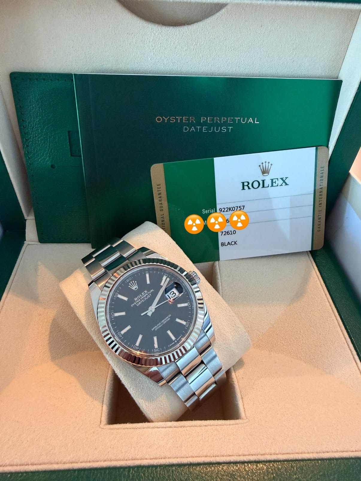 May be an image of wrist watch and text that says 'OY OYSTEI OYSTERPERPETUAL PE RPETUAL DATEJUST DAT EJUST ROLEX E Serisl922K0757 Serial 922K0757 72610 BLACK ሰ WI SROLE SYESI…