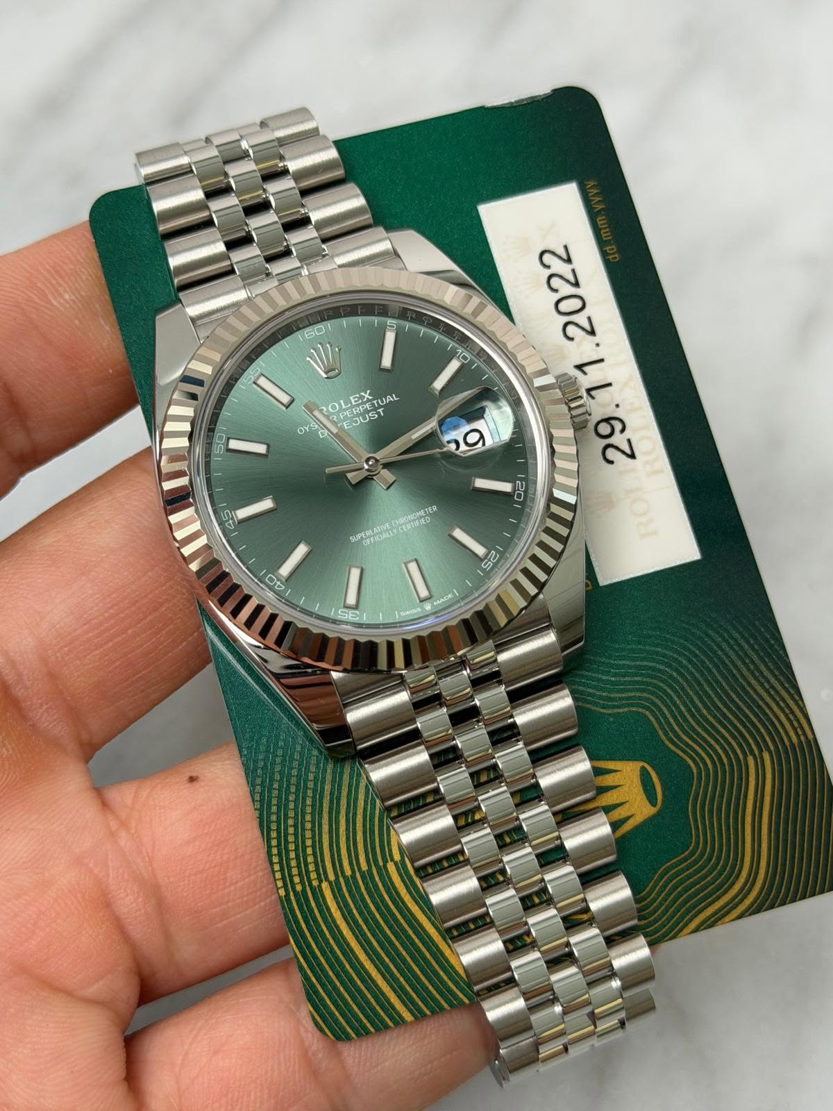 May be an image of wrist watch and text that says '601 OL OLEX EX JAL PERFET ชร て EJUST JUST OYS a 20 a OU H6oBoHeлcR SUPERLASIA 40 O 25 SE 聞楽 ЛOK 3'