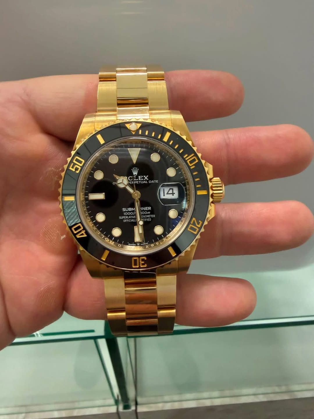 May be an image of wrist watch and text that says '50 10 EX A TE 14 1 HINER SU SUBM 1000W PERLATICE 4ON ي G 2 G KO 20 23 30'