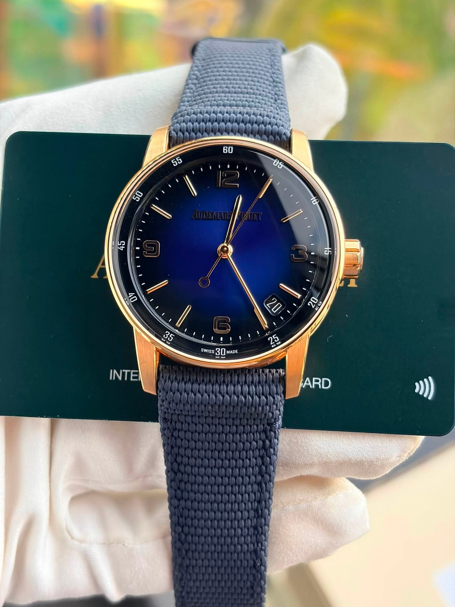 May be an image of wrist watch and text that says '60 55 U5 50 từ 45 00 I 15 THHY 20 20 33 SWISS wss30 30 MADE 25 INTE ARD'