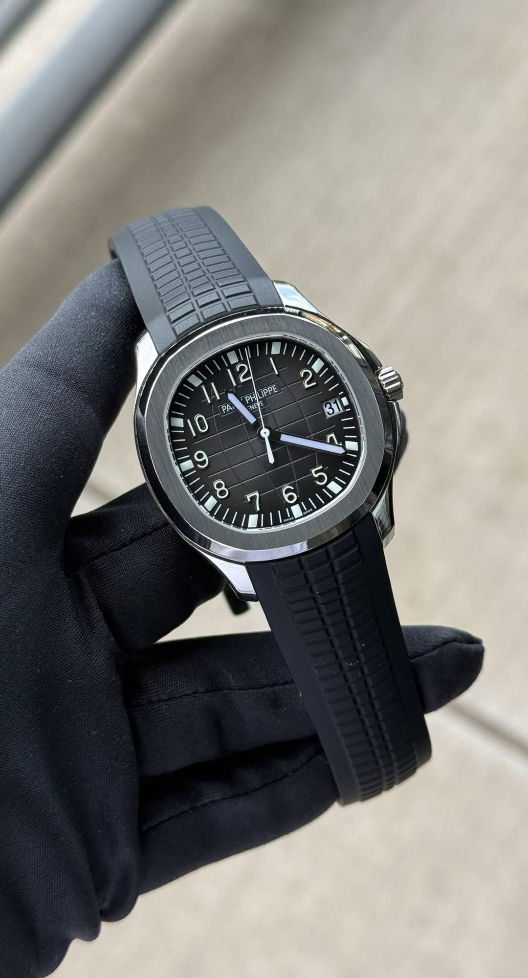 May be an image of digital watch and text that says '2 12 APPE IPPE PA የ. NSk n م 6'