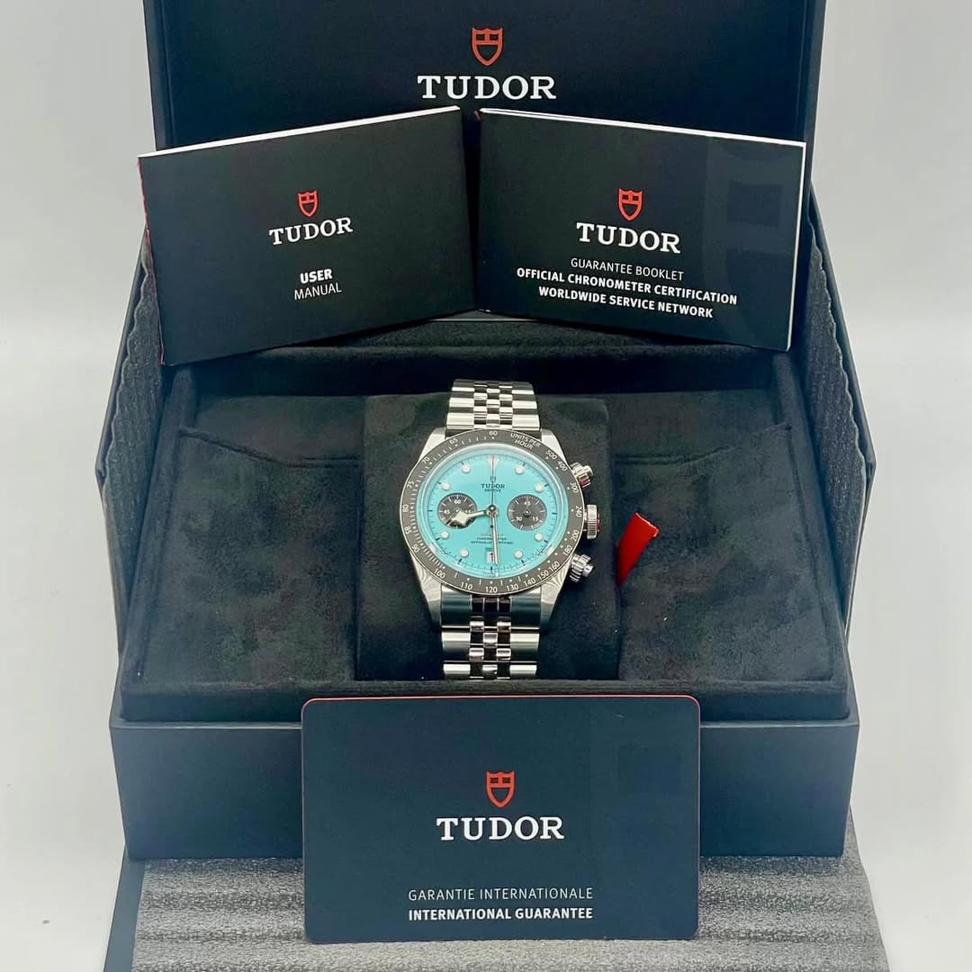No photo description available.