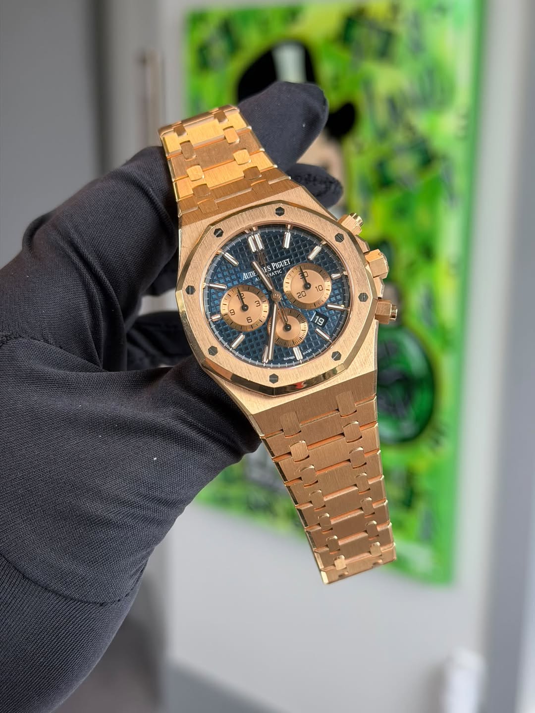 May be an image of wrist watch and text that says 'ES SPIGUET KD NKTV L 10 % 20 3 - 1 , 2 B 19'