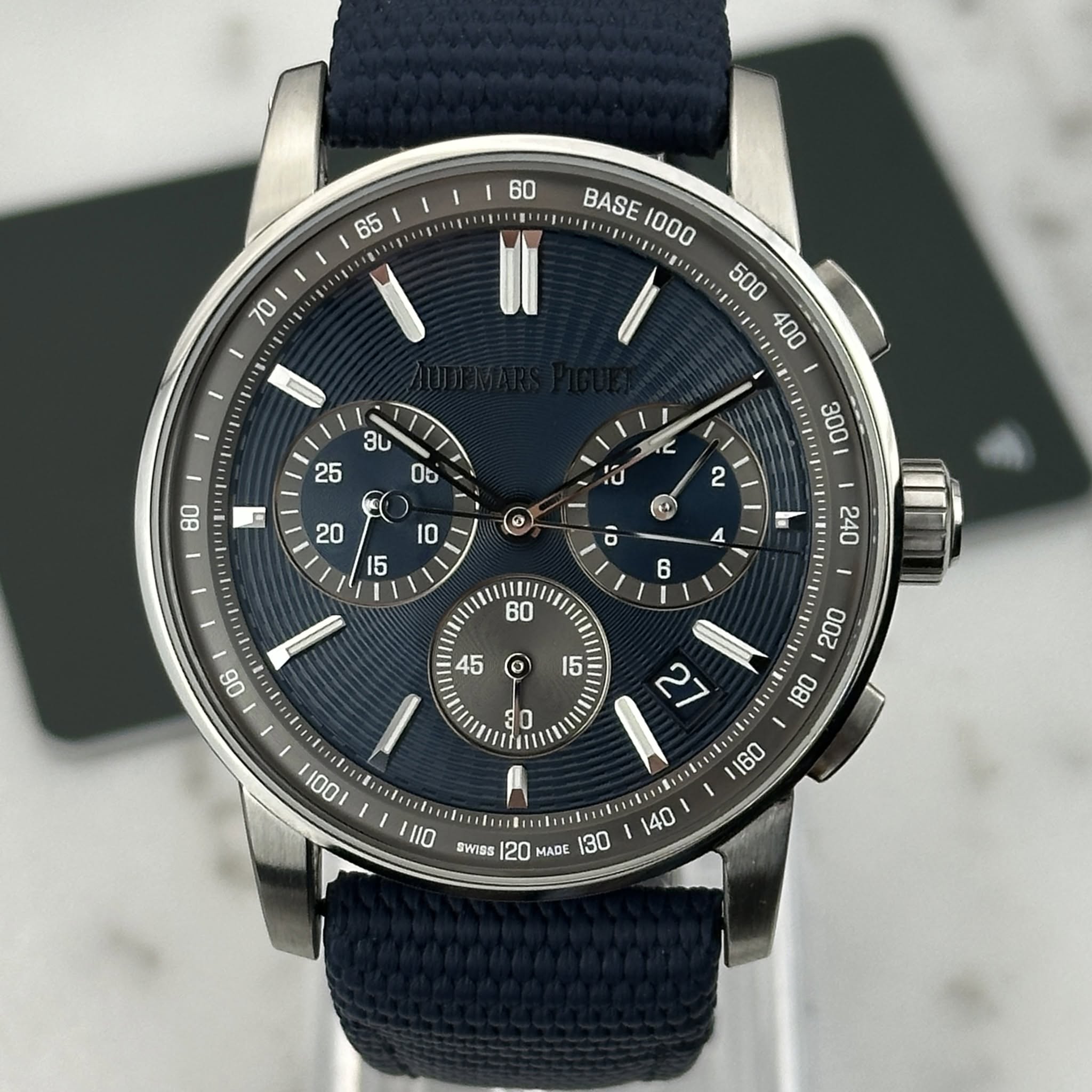 May be an image of wrist watch and text that says '65 70 60 BASE 다어프오터 ち E ر 20 م 10 300 2 ® 15 ဲ 4 I O 15 0 : یم 160 110 SWISS 120 MADE 130 140'