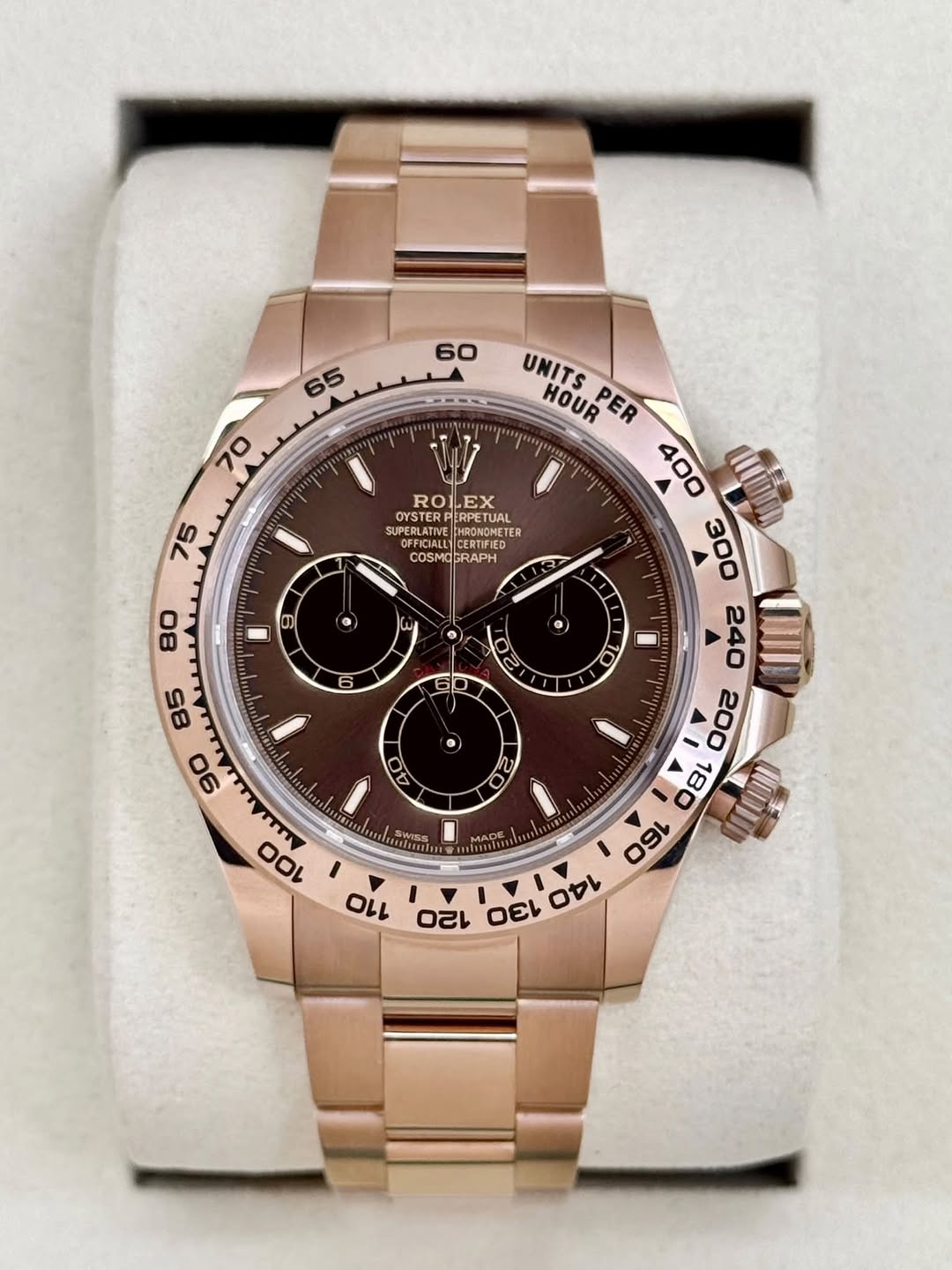 May be an image of wrist watch and text that says '60 65 هلد 70 75 ROLEX OYSTER ERPETUAL ETUAL SUPERLATI nEKE CEENIALAICERTSIER CHRONONETER COSMOGRAPH GRAPH 9 . 80 •) 6 E αι…