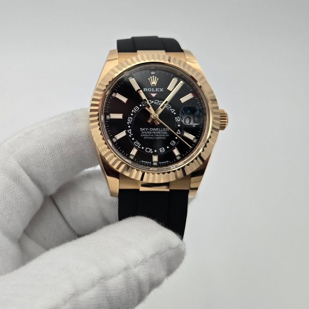 May be an image of wrist watch and text that says 'W ROL ROLEX EX iR 4. 。 กง د 0 - 2 2 س 18 16 14 T2 ญ 10 0 CX SX ب 7 ۲ D S W'