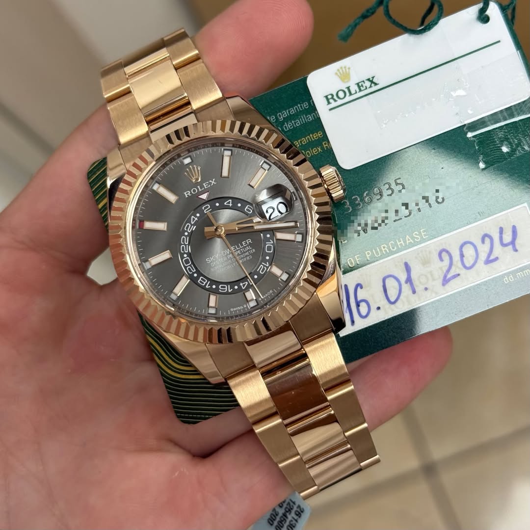 May be an image of wrist watch and text that says 'ROLEX egarantie detaillan rantee olex A RO ROLEX EX ح ใ こKす し E 0L 12 BL D 9レ ٧ 36935 S4R13:78 南な屋 OF PURCHASE 2024 mm dd'