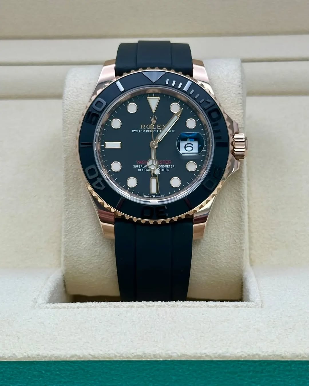 May be an image of wrist watch and text that says 'ROLE STRR RO 一 EY YSTERPELPETU PELPETU PETU YSTER TE 6 SUPERLAT OFFICIA ONOMETER YTIFIE TIFIED Swds MATTE م'