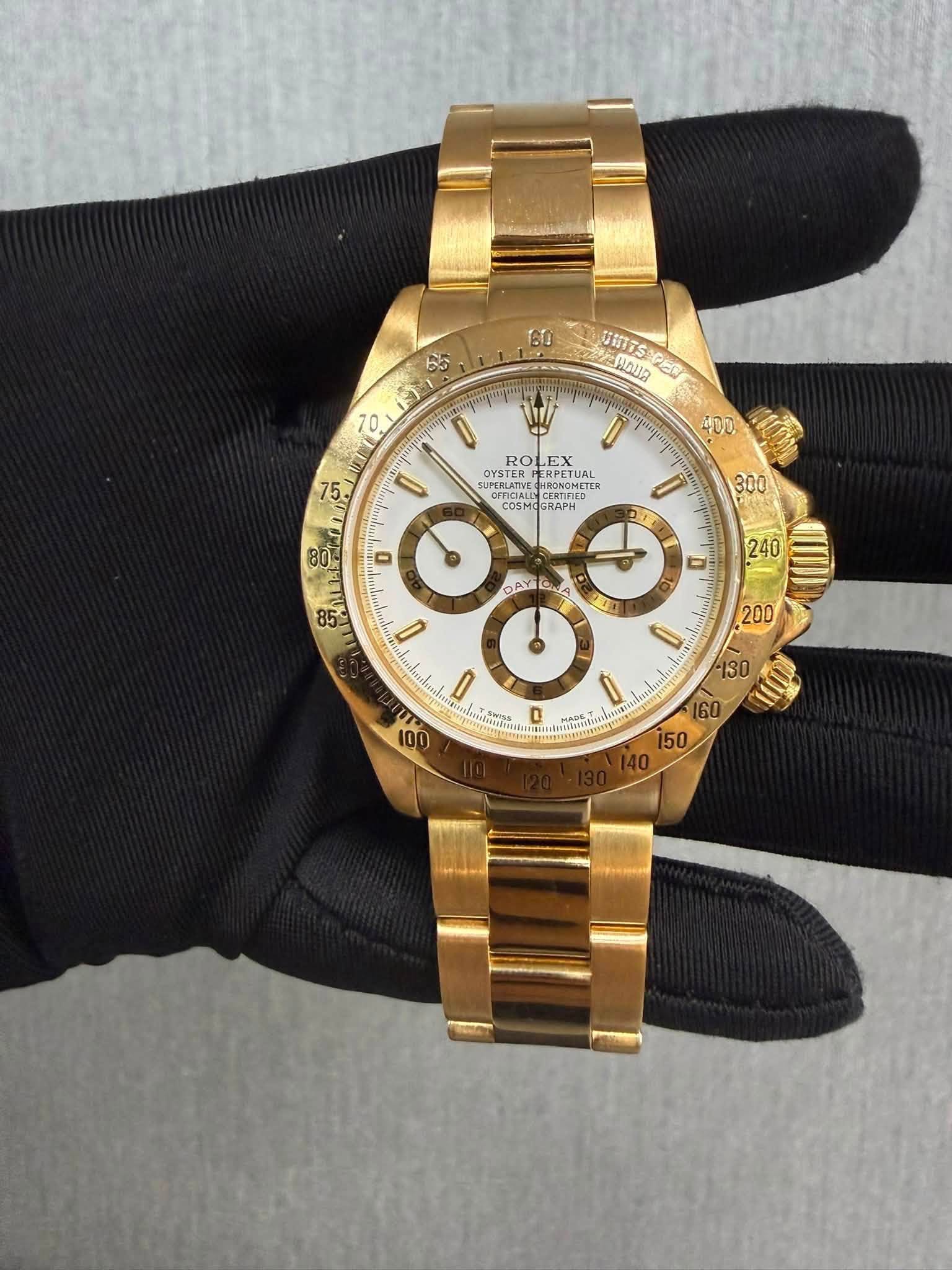 May be an image of wrist watch and text that says '160 GUTTS HOUA PER 6 () 10 D RO ROLEX EX 0 OYSTER OYSTER ERPE CRBETUAL TERUF MECSONETER RPETUAL SUPERLATIVE RLATIVEEHRONOA…