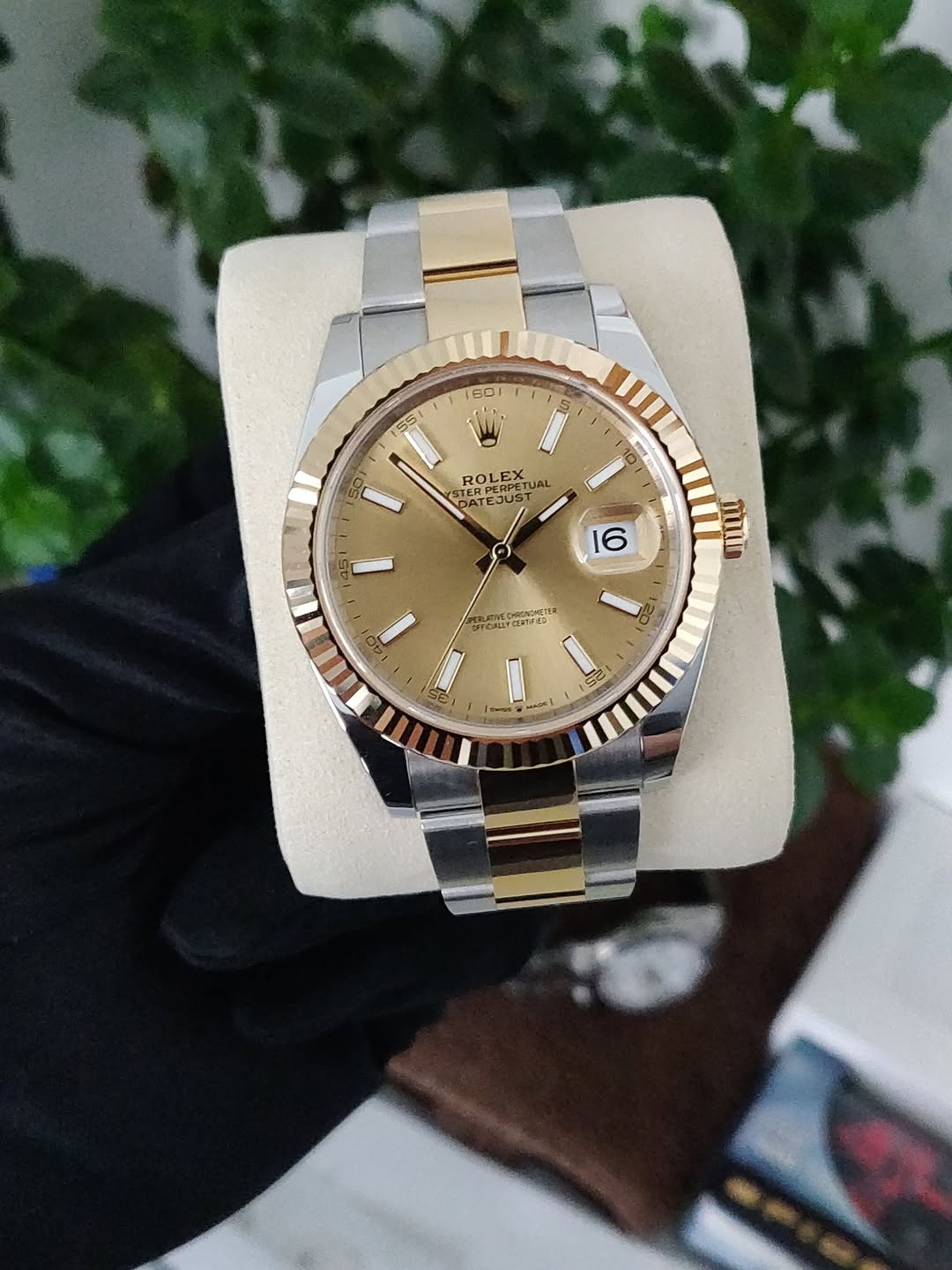 May be an image of wrist watch and text that says '60 55 O LEX STERP STER RO ROL ROLETUAL EX EOPER TEJUS ส JUST APETUA SICR ROLEXUL 16 מובוה CHTFC 20 ٢ S 君'