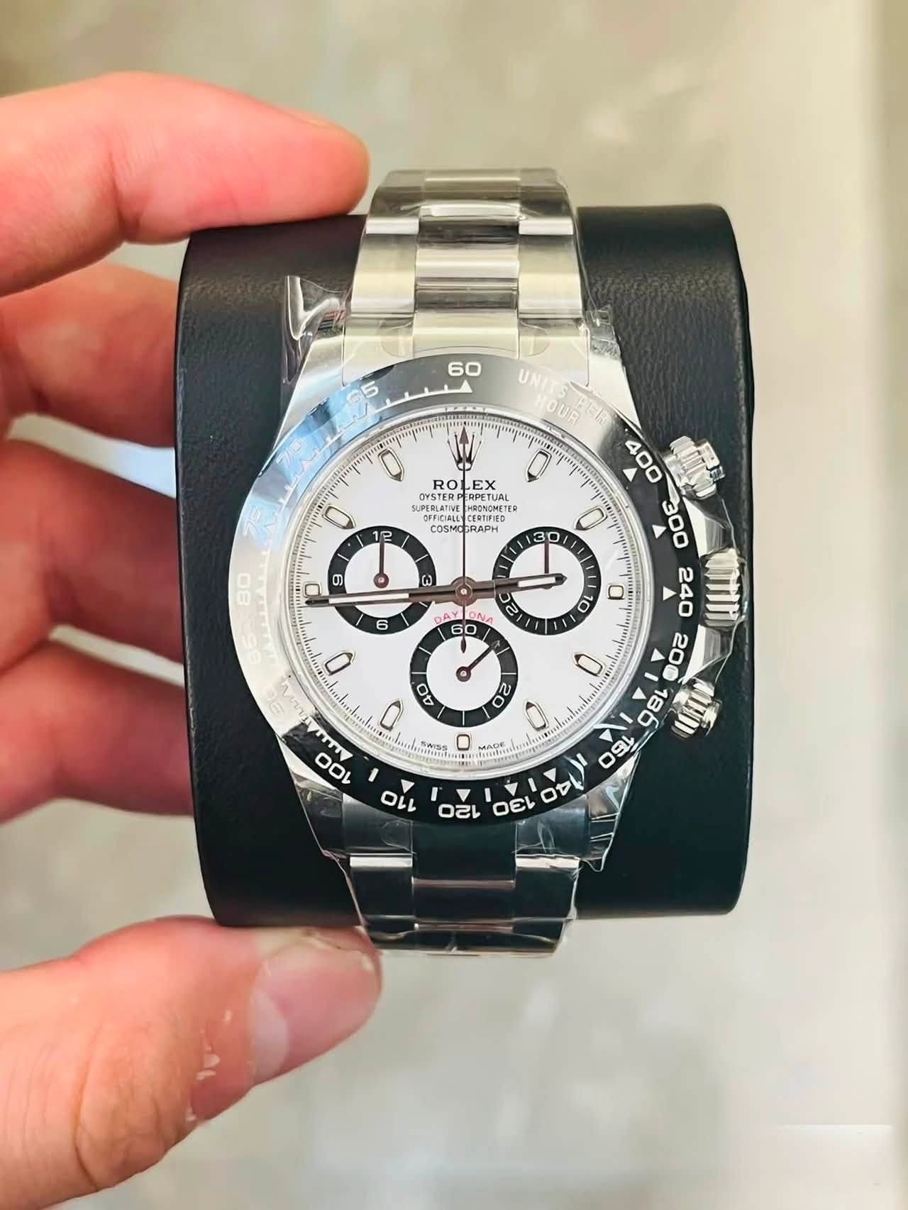 May be an image of wrist watch and text that says '60 0 STER RO ROLEX EX 0 12 SLPERLATIVE ਪਰਤਸਸਤਤ HRONGMETER SHETER COSMO 0SMOGRAP CRAPH 30 9 80 ራ I 6 AY NA م DuSSh ጠእ 15 40 0ና…