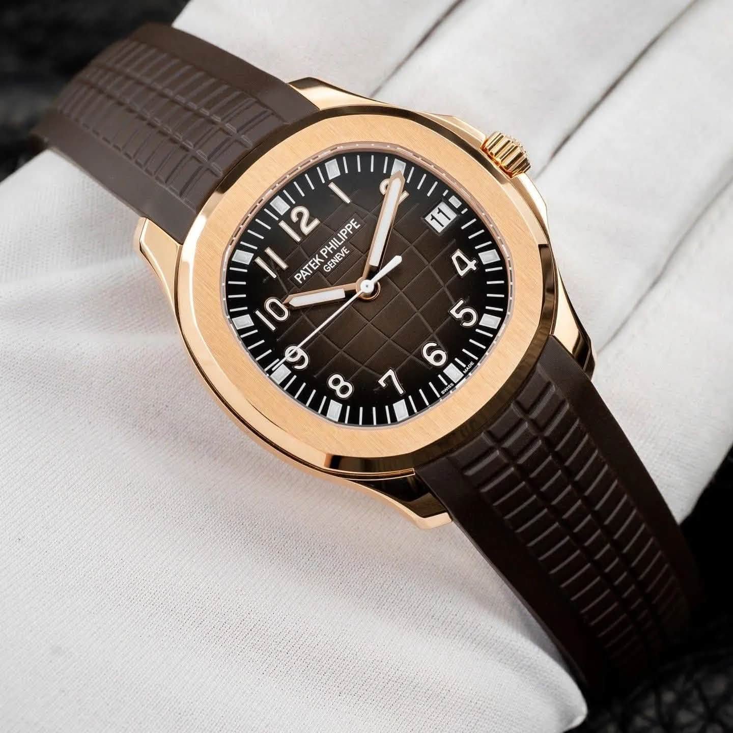 May be an image of wrist watch and text that says 'UII 2 PHILIPPE IPPE سد PPE 11 PA PATE PHIL GENEVE さ 0 س ه L 6 ထ 7'