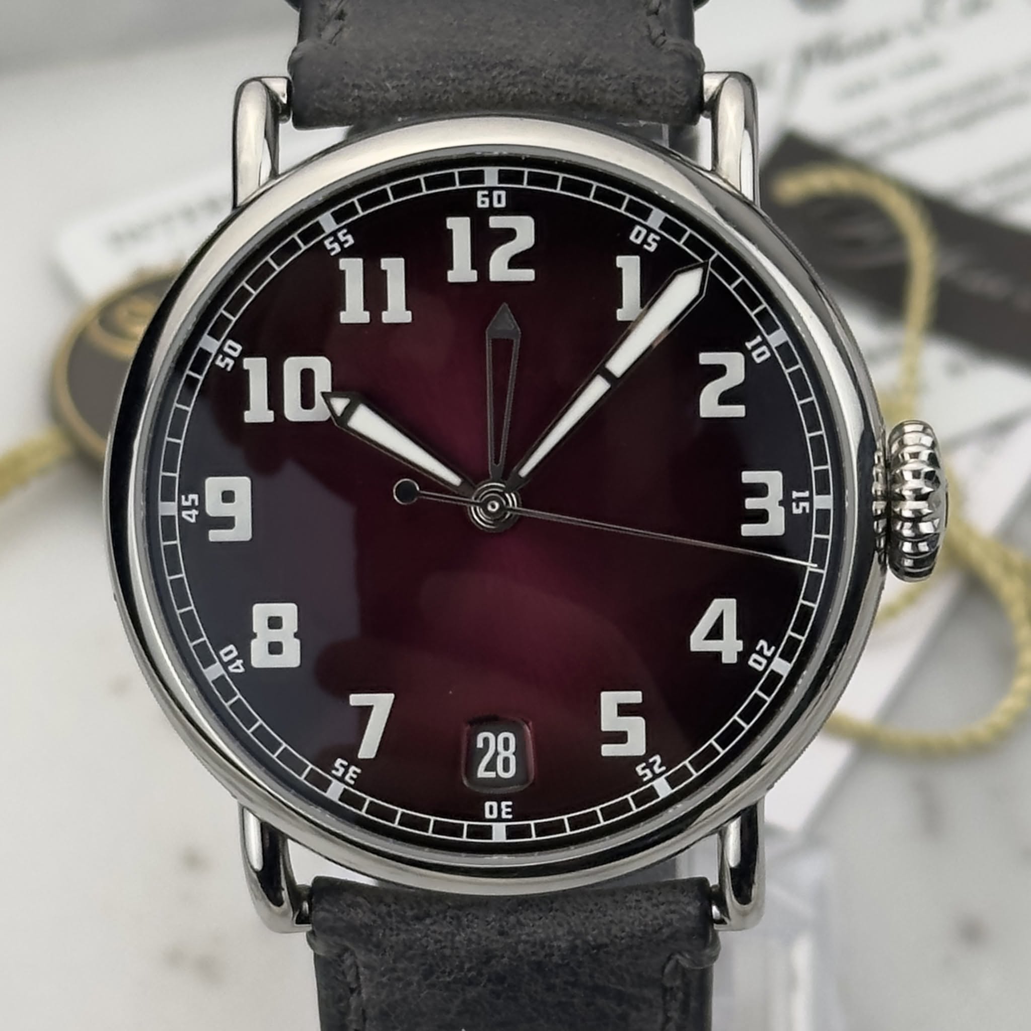 May be an image of wrist watch and text that says ' و 3 15 បីង YEEt 座 RBOCeCEo D4 8 1 SE 4 12 5 S2 28 DE'