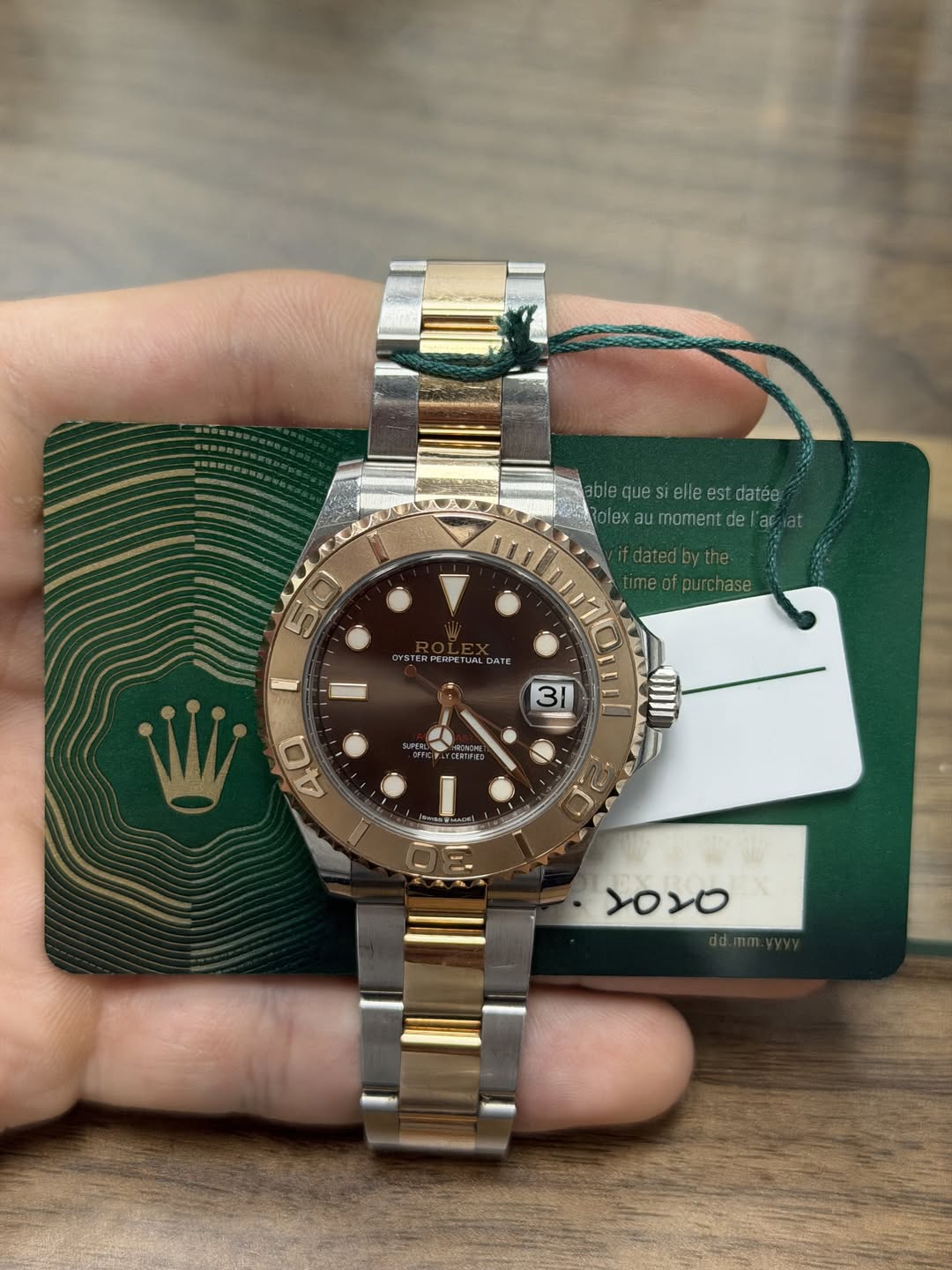 May be an image of wrist watch and text that says 'ablequesrelleest ablequesielleestdatée rel elleest datée ableque olex lexaumomentder' u blexaum momentde datedbythe dated by…