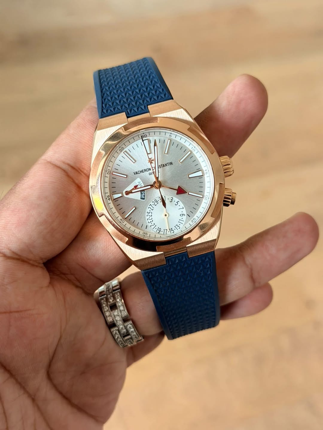 May be an image of wrist watch and text that says 'ין' ACHERON STANTIN 15 00 H ۰ 43 6 4/. ر '