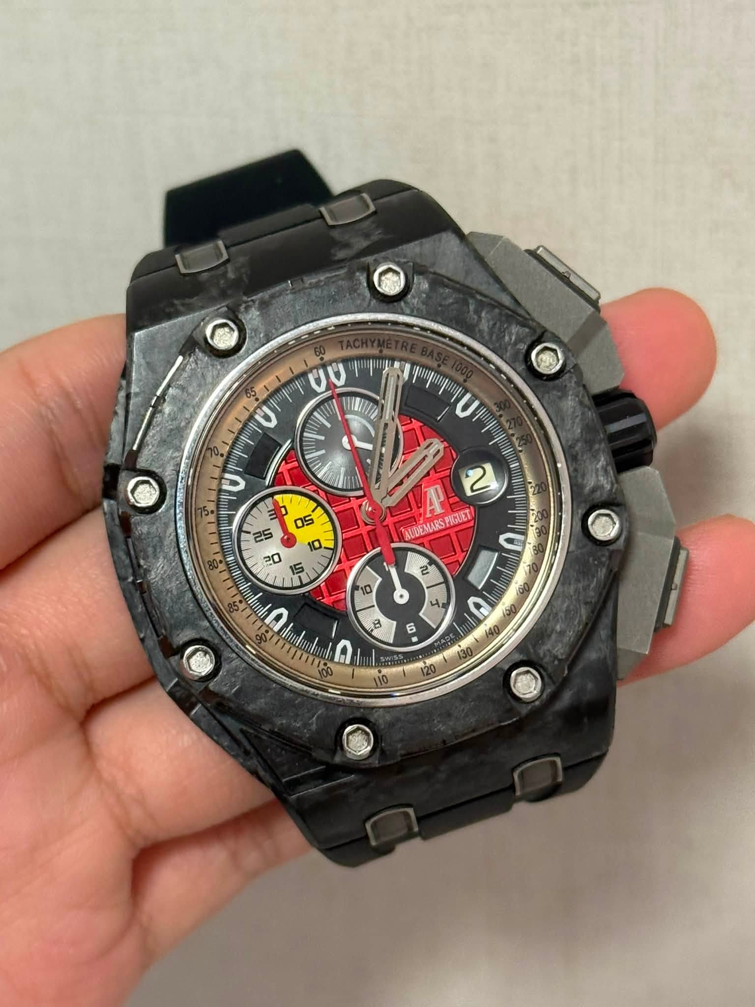 May be an image of wrist watch and text that says 'UT00 טש U ጥም U U O VA 2 LUDEMARS PIGUET S Si U 2 2 10 પ 6 20 3 U U'