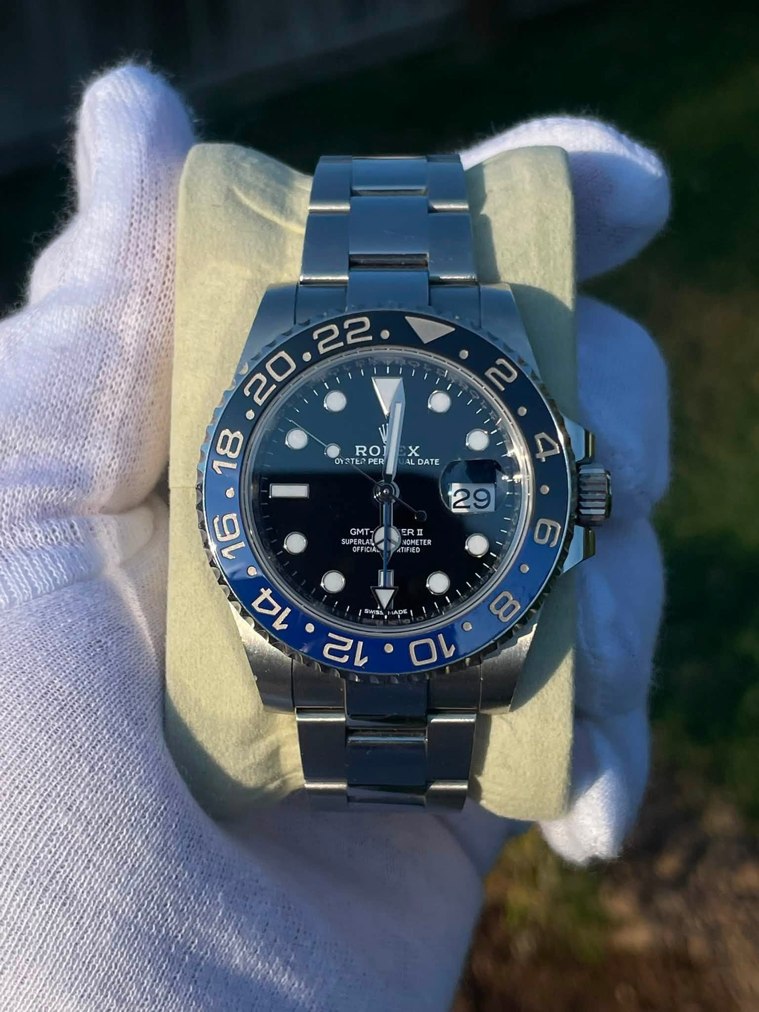 May be an image of wrist watch and text that says ' RO X 0V3 OWSTEP STE2PE PER ILDATE 29 9 GMT SUPERLA ICX PERLAL CRI SNTE NOMET ETER 6 16 14 ዓ 8 12 10'
