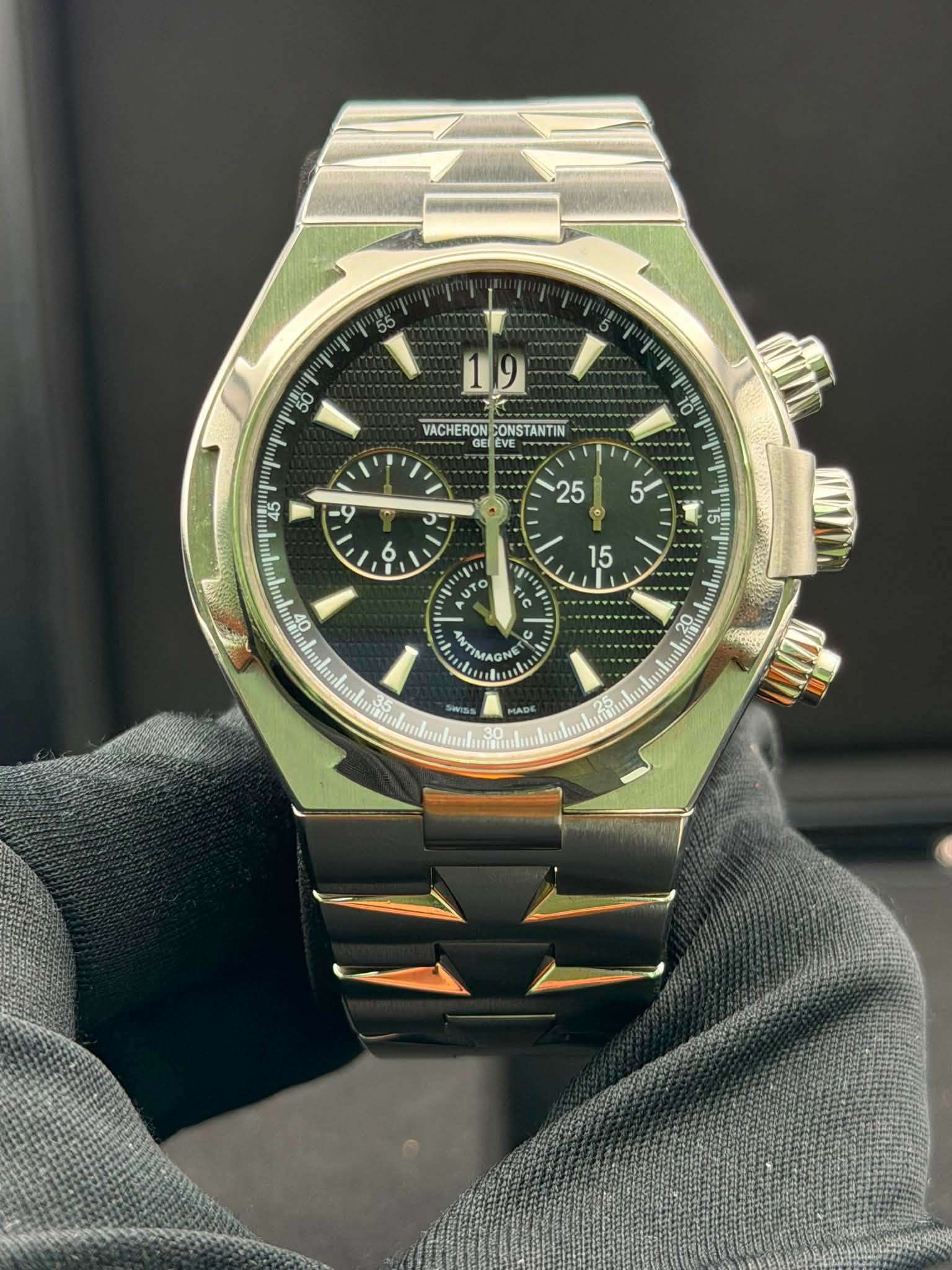May be an image of wrist watch and text that says '50 VACHERON CONSTANTIN GE EVE 10 45 y to TO 15 50 NTIMA ΤΙΜΑΠ PΜAΩH لر NE AAT သ၃ A II ='