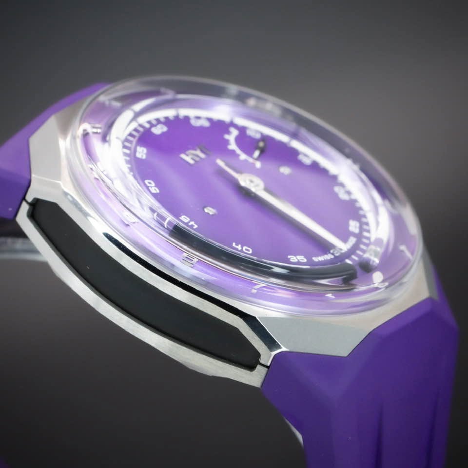 May be an image of digital watch and text that says '55 6 a9 ታን 40 35 UARA'
