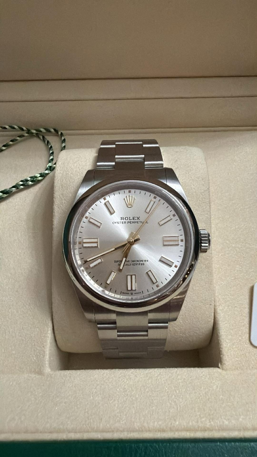 No photo description available.