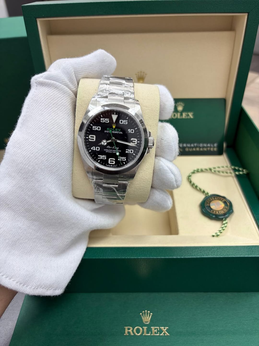 May be an image of wrist watch and text that says '55 50 05 OPST PERPETUA OLEX 10 9 fek 3- 1I0 ROLEX'